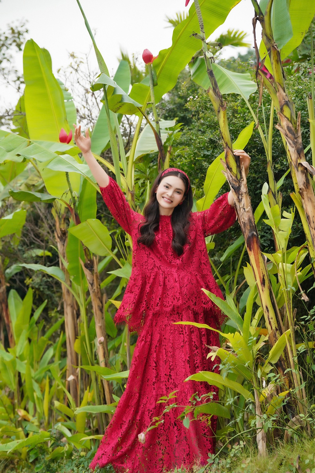 Nữ NSND trẻ nhất Việt Nam đón Tết rực rỡ trong biệt phủ 8000m²- Ảnh 13.