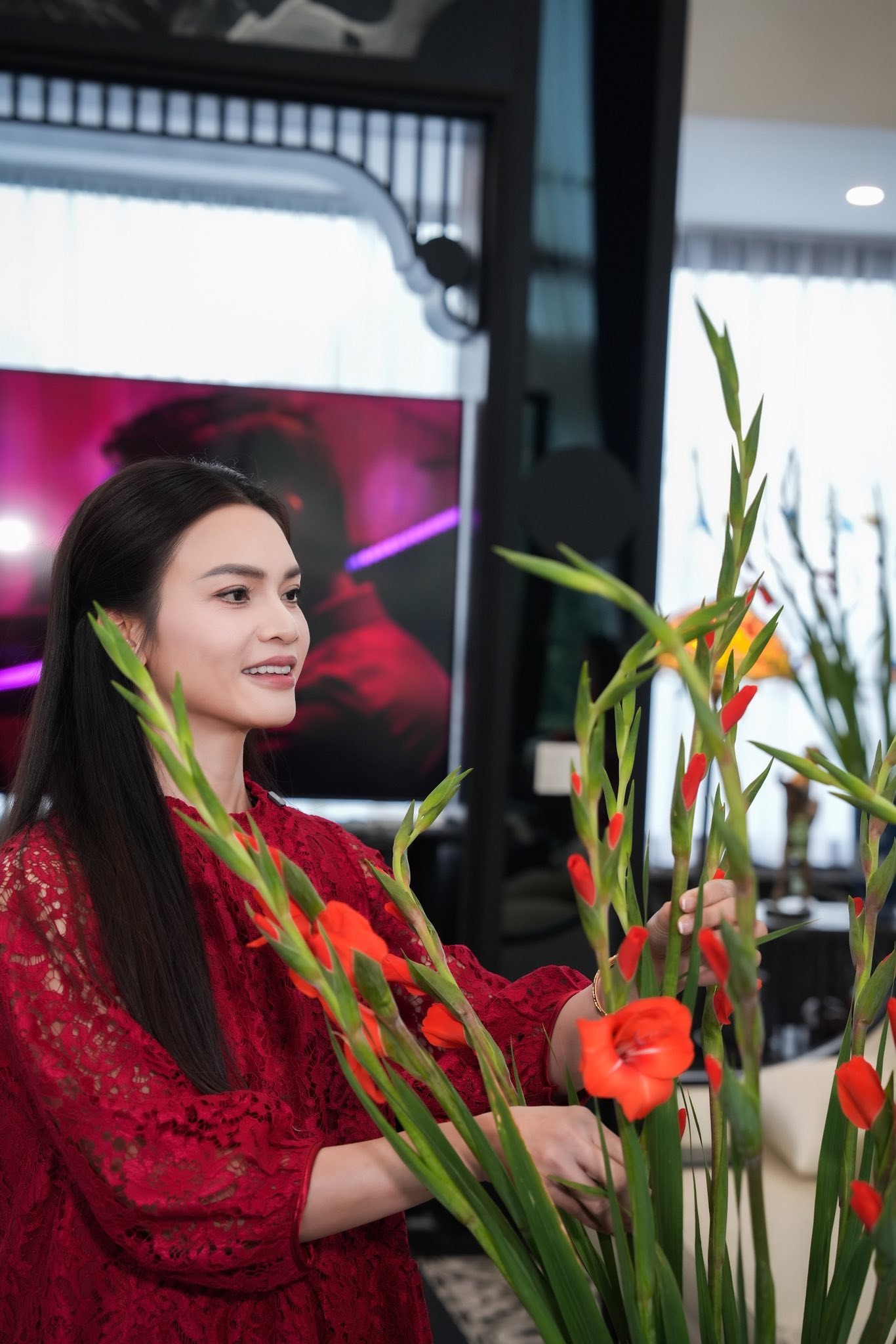 Nữ NSND trẻ nhất Việt Nam đón Tết rực rỡ trong biệt phủ 8000m²- Ảnh 3.