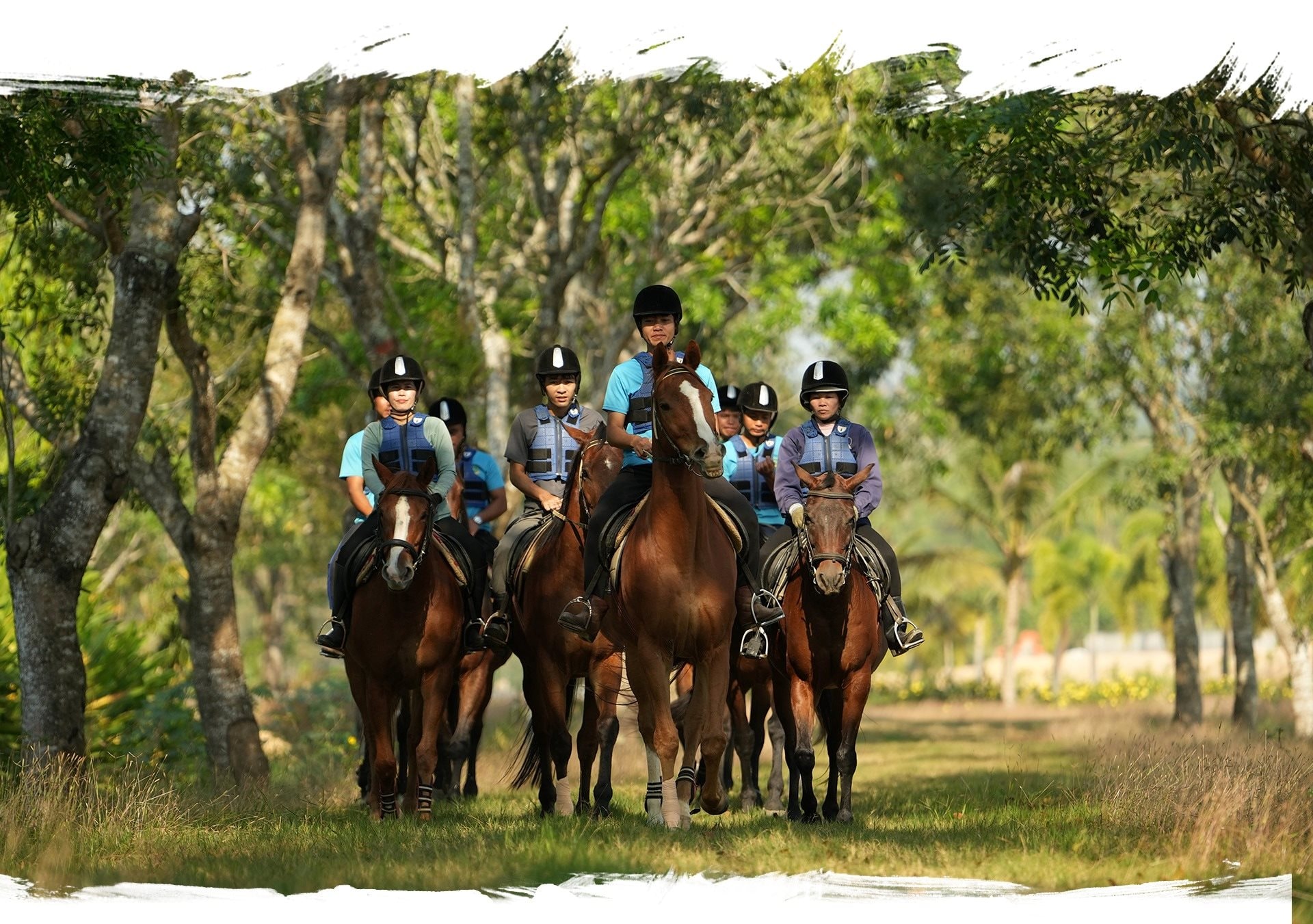 Cụ ông U80 quê Hà Tĩnh: 76 tuổi vẫn làm Chủ tịch 'cầm trịch' dự án trường đua ngựa 1.550 tỷ đồng- Ảnh 4.