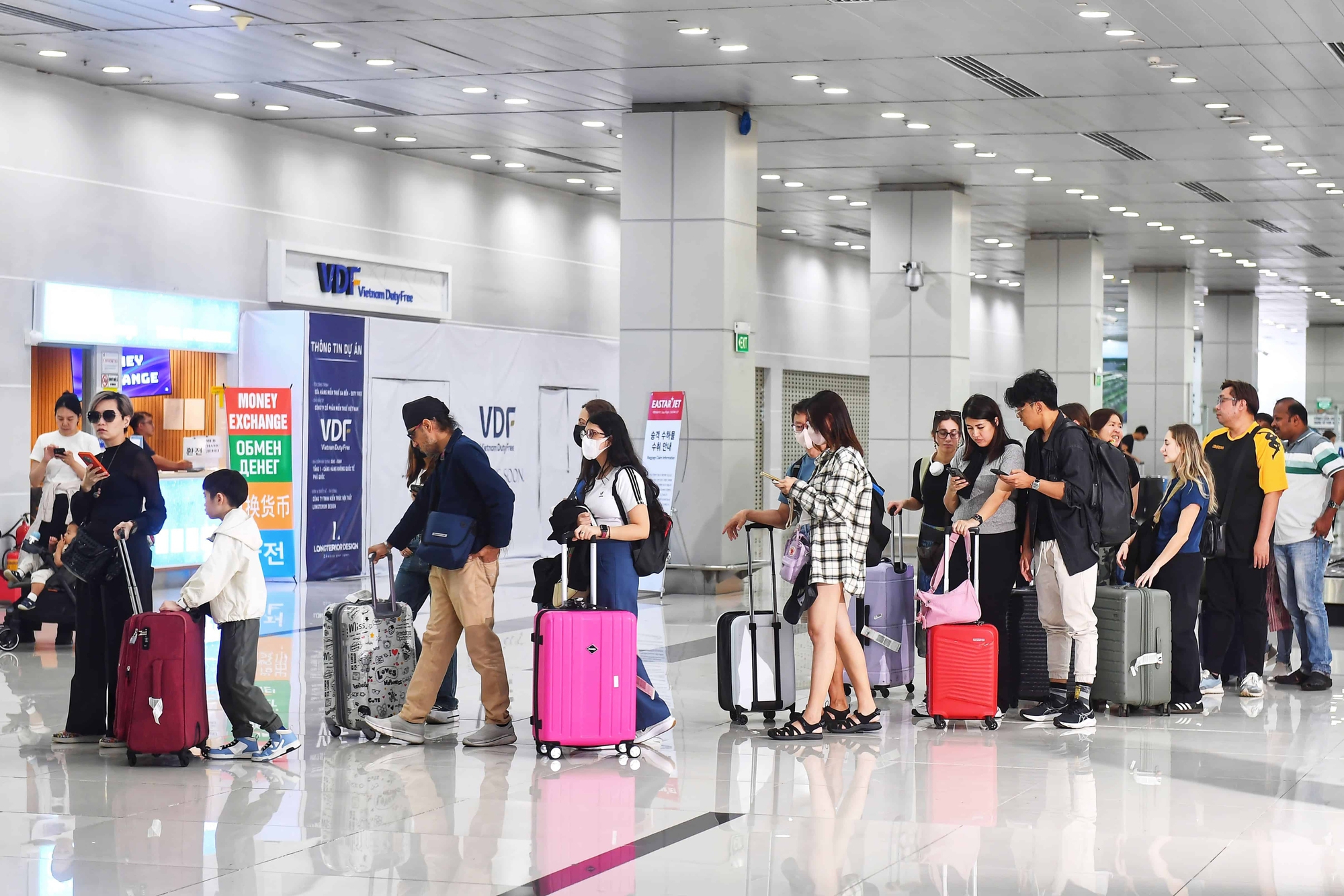 Sân bay Phú Quốc đón lượng hành khách cao kỷ lục trong dịp Tết 2026 - Ảnh 3.