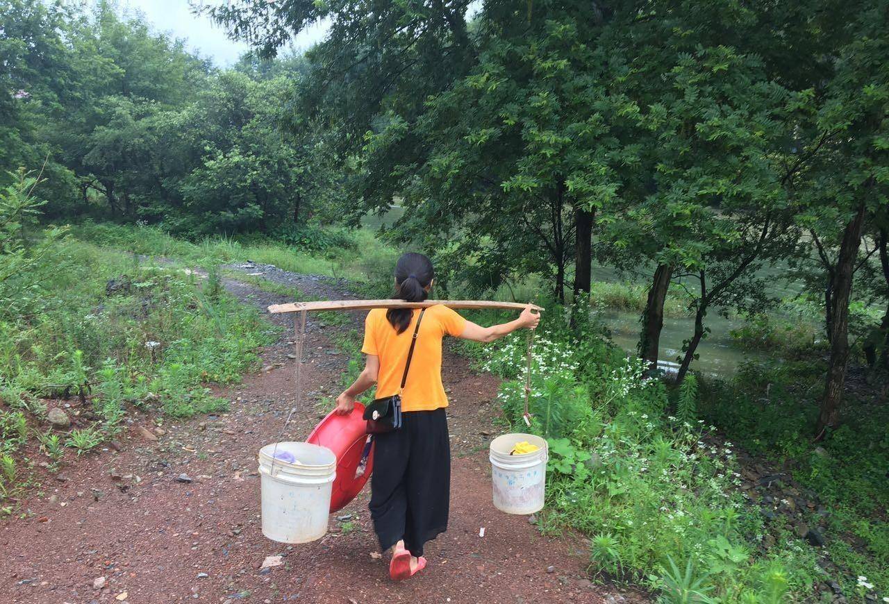 Nữ sinh nhà nghèo thi đỗ ĐH top đầu, thành niềm tự hào của cả làng, hơn 40 năm sau phát hiện phải sống nhờ trợ cấp xã hội- Ảnh 1.