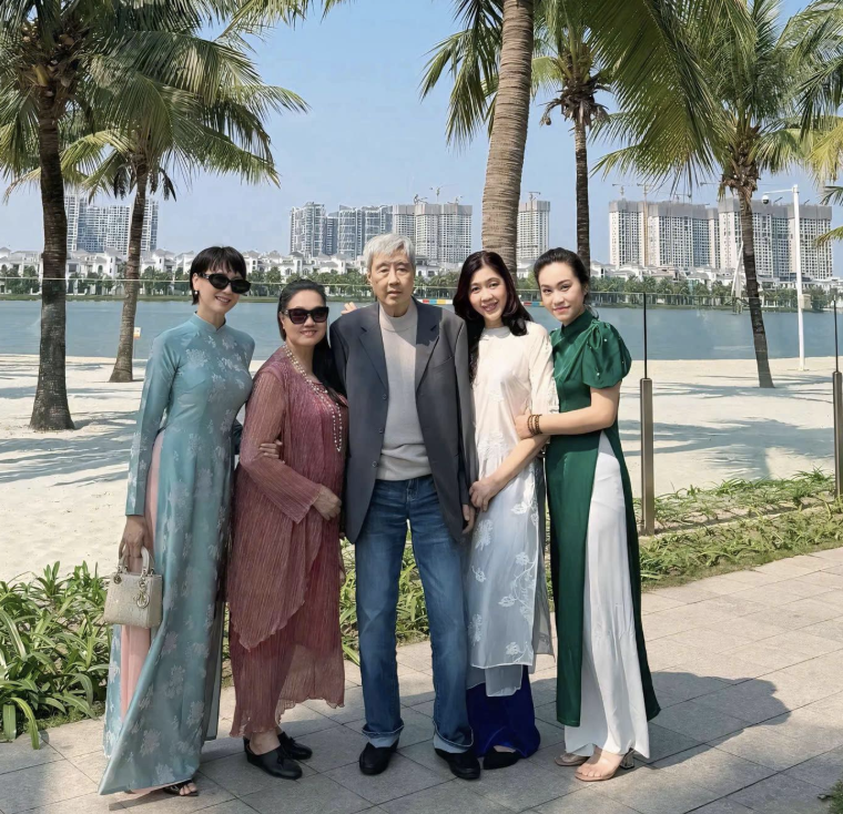 Văn Hậu du xuân cùng nhà vợ, mẹ Doãn Hải My gây sốt vì visual trẻ đẹp, một chín một mười với con - Ảnh 11.