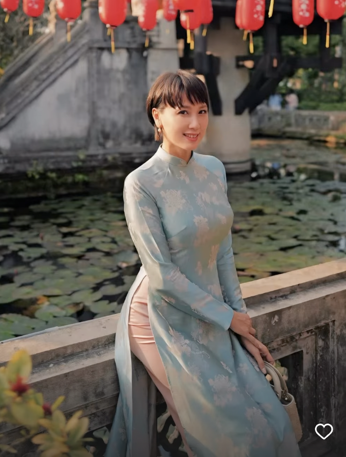 Văn Hậu du xuân cùng nhà vợ, mẹ Doãn Hải My gây sốt vì visual trẻ đẹp, một chín một mười với con - Ảnh 2.