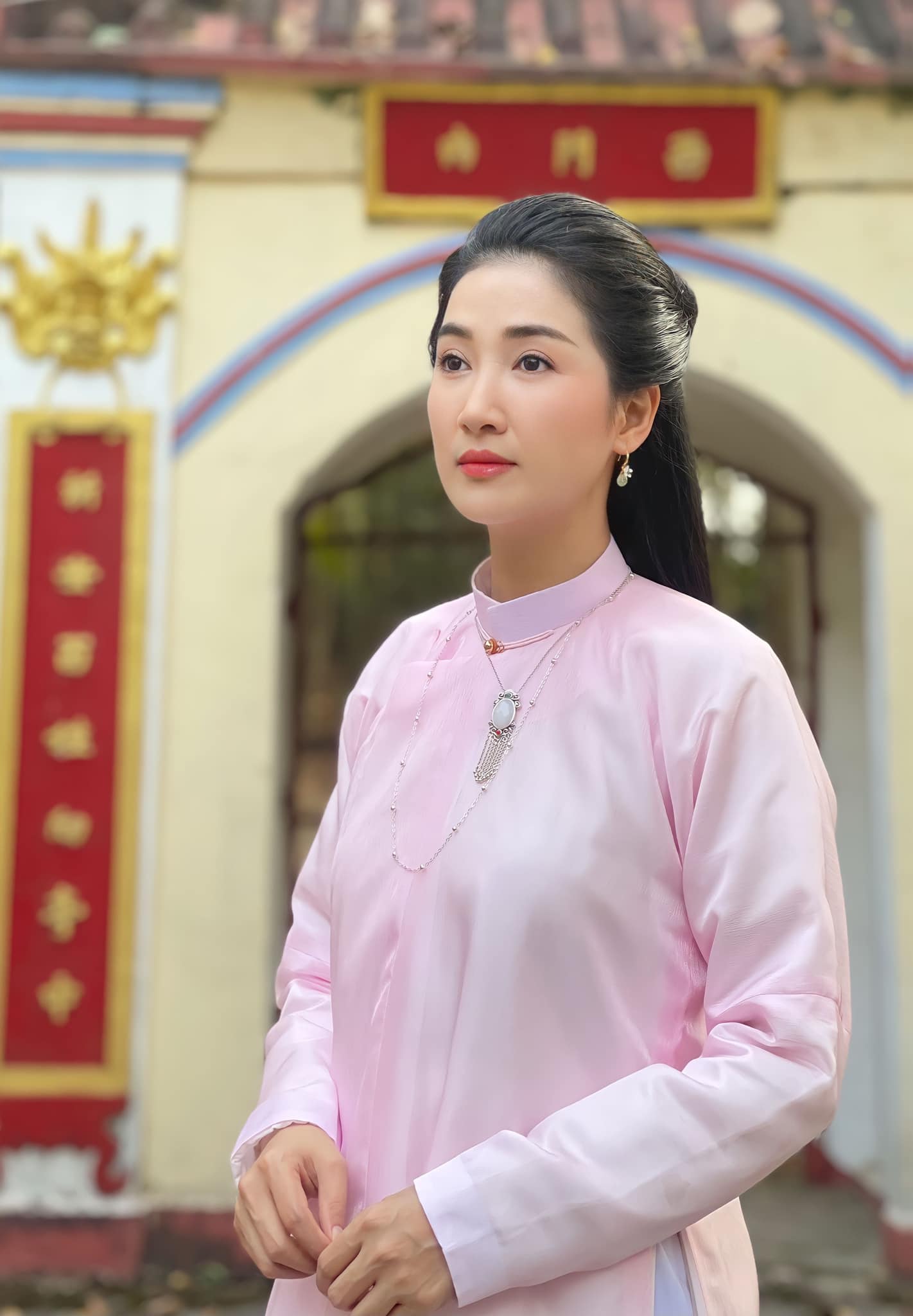 Tuổi 42 của mỹ nhân đẹp nhất miền Tây- Ảnh 2.