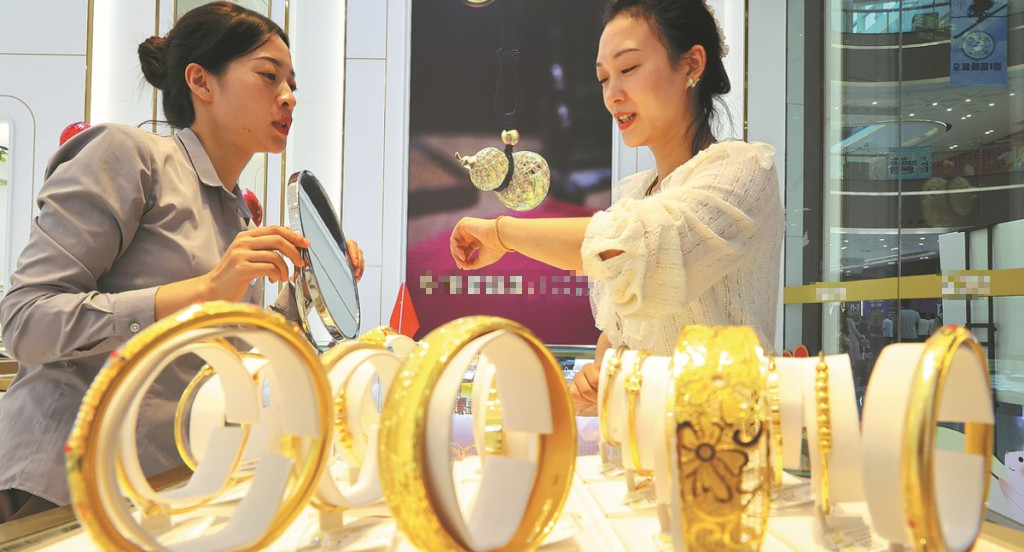 10 năm mua vàng ngày vía Thần Tài, tôi rút ra 8 bài học giúp tuổi 45 không còn lo tiền bạc - Ảnh 2.