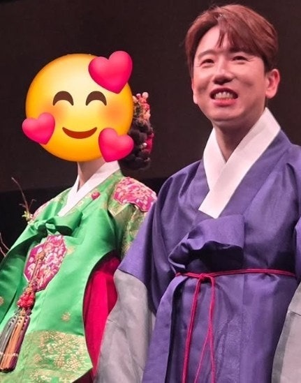 Diễn viên "xấu lạ" cưới vợ kém 9 tuổi, ngờ đâu lại là Hoa hậu đẹp nức tiếng! - Ảnh 1.