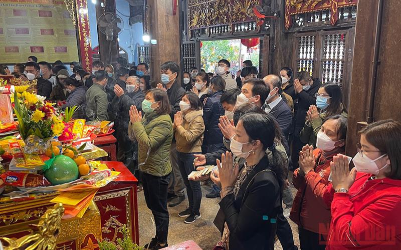 Cảnh tượng tại nơi chỉ họp chợ duy nhất 1 lần trong năm: Đêm nay mới là chính hội - Ảnh 2.