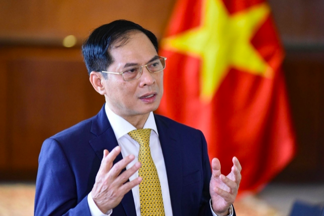 Doanh nghiệp lớn nhất Việt Nam và 3 tập đoàn khác "nhận lệnh" từ Phó Thủ tướng: Phải làm được việc này trong năm 2026 - Ảnh 1. Doanh nghiệp lớn nhất Việt Nam và 3 tập đoàn khác "nhận lệnh" từ Phó Thủ tướng: Phải làm được việc này trong năm 2026 - Ảnh 1.