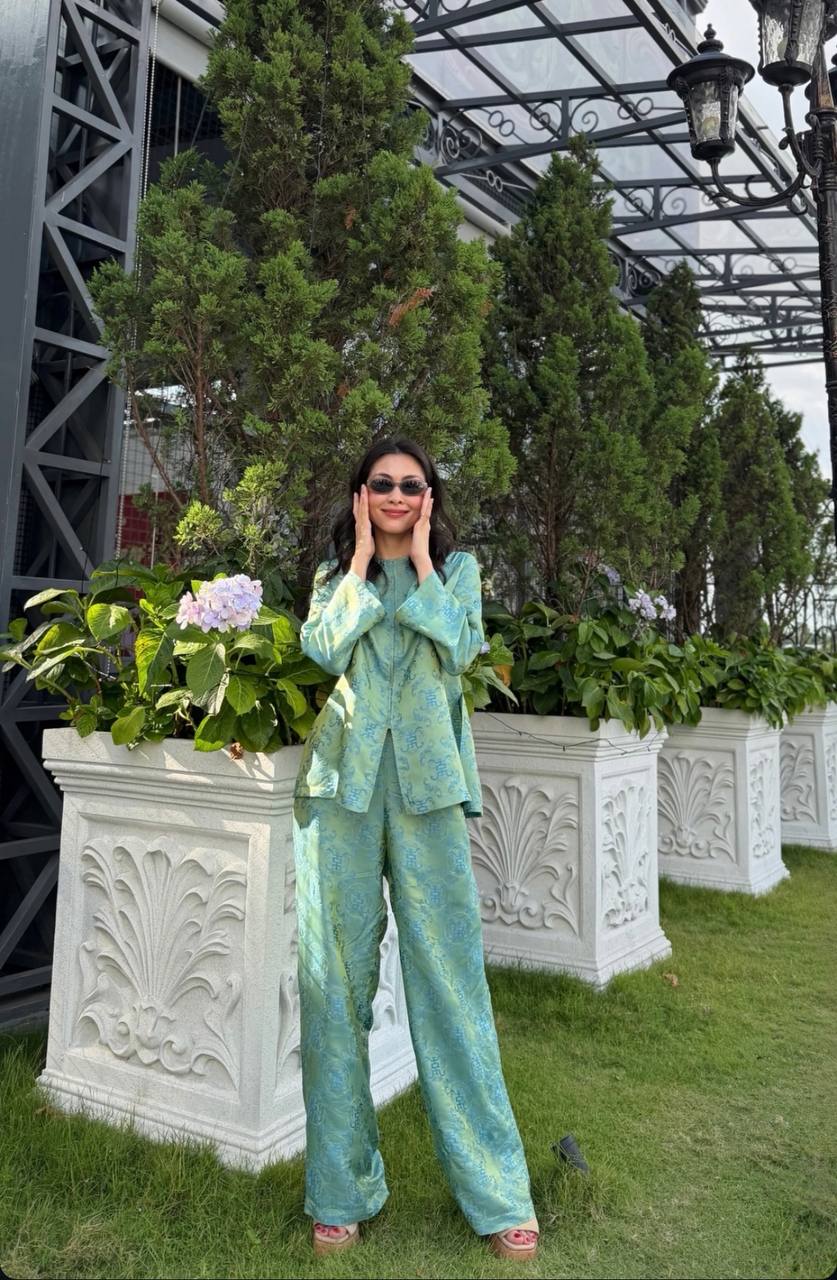 Tăng Thanh Hà hé lộ cách gia đình tỷ phú đón Tết bên trong biệt thự - Ảnh 2.