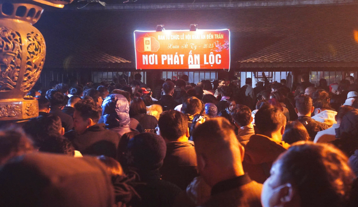 Đền Trần đổi giờ phát ấn Xuân Bính Ngọ 2026- Ảnh 1.