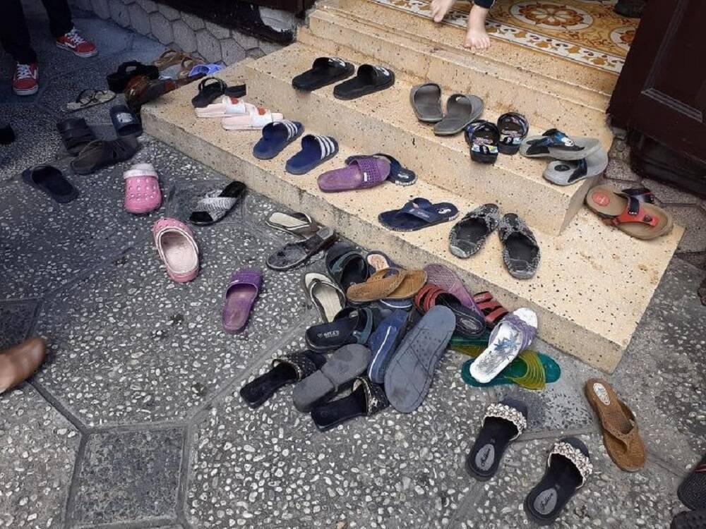 Cửa chính phạm 5 lỗi phong thủy này: Làm ăn trục trặc, con cái thiếu duyên - Ảnh 1.