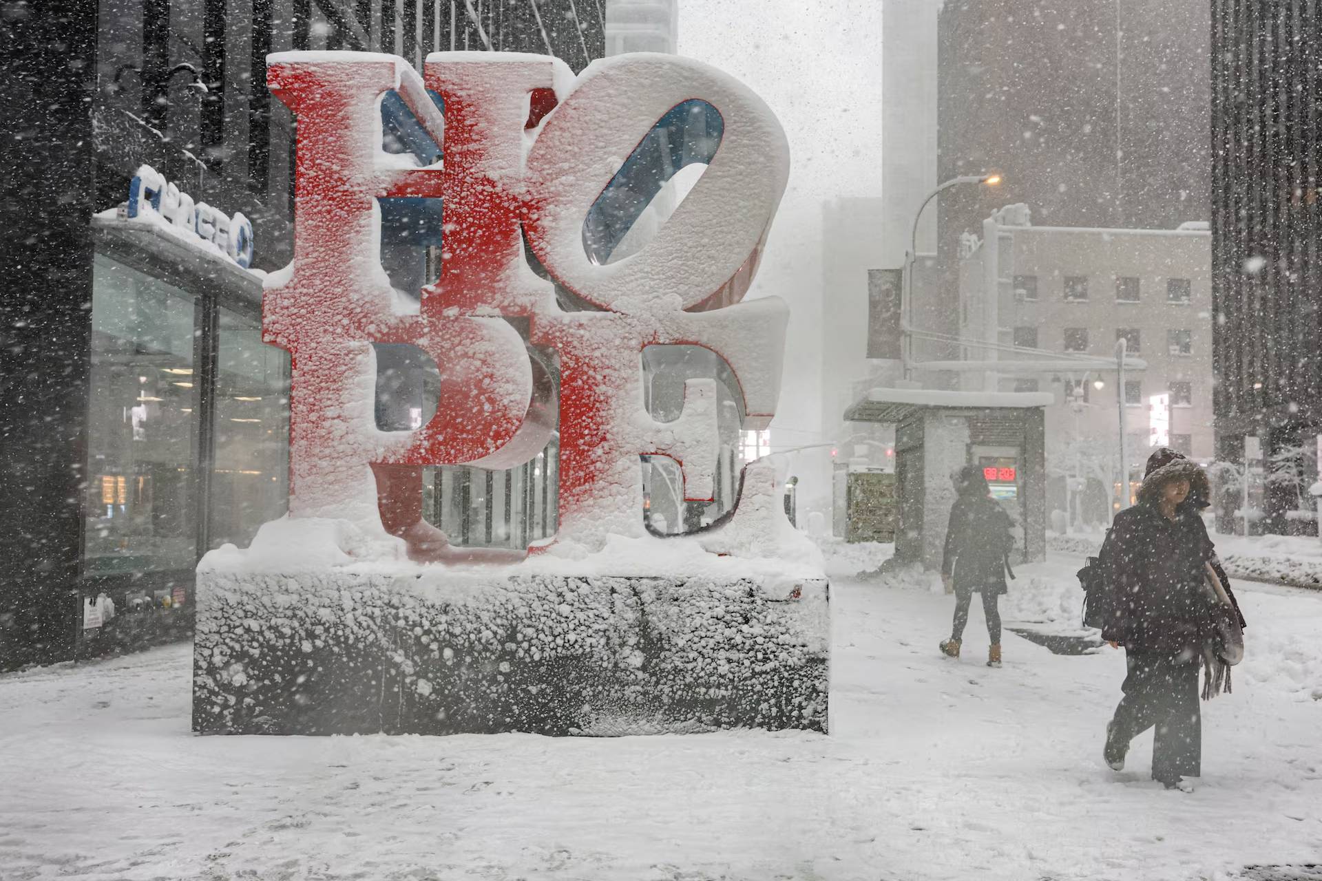 Phía sau khung cảnh New York trắng xóa như cổ tích những ngày này- Ảnh 4.