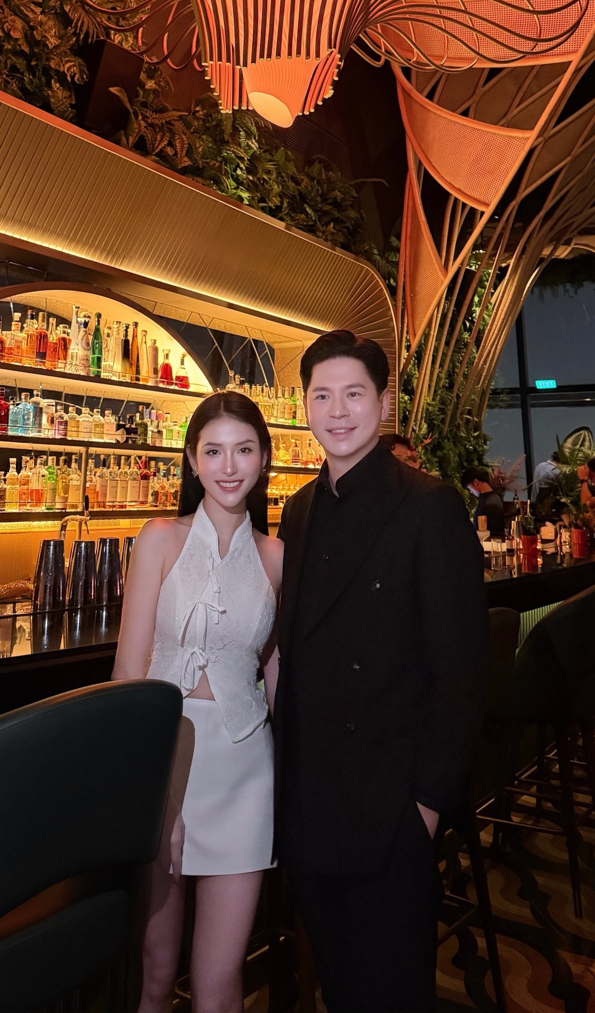 Tình cũ Trấn Thành U40 nhưng nhan sắc vẫn quá đỉnh, nhìn sang ông xã Việt kiều còn bất ngờ hơn- Ảnh 2.