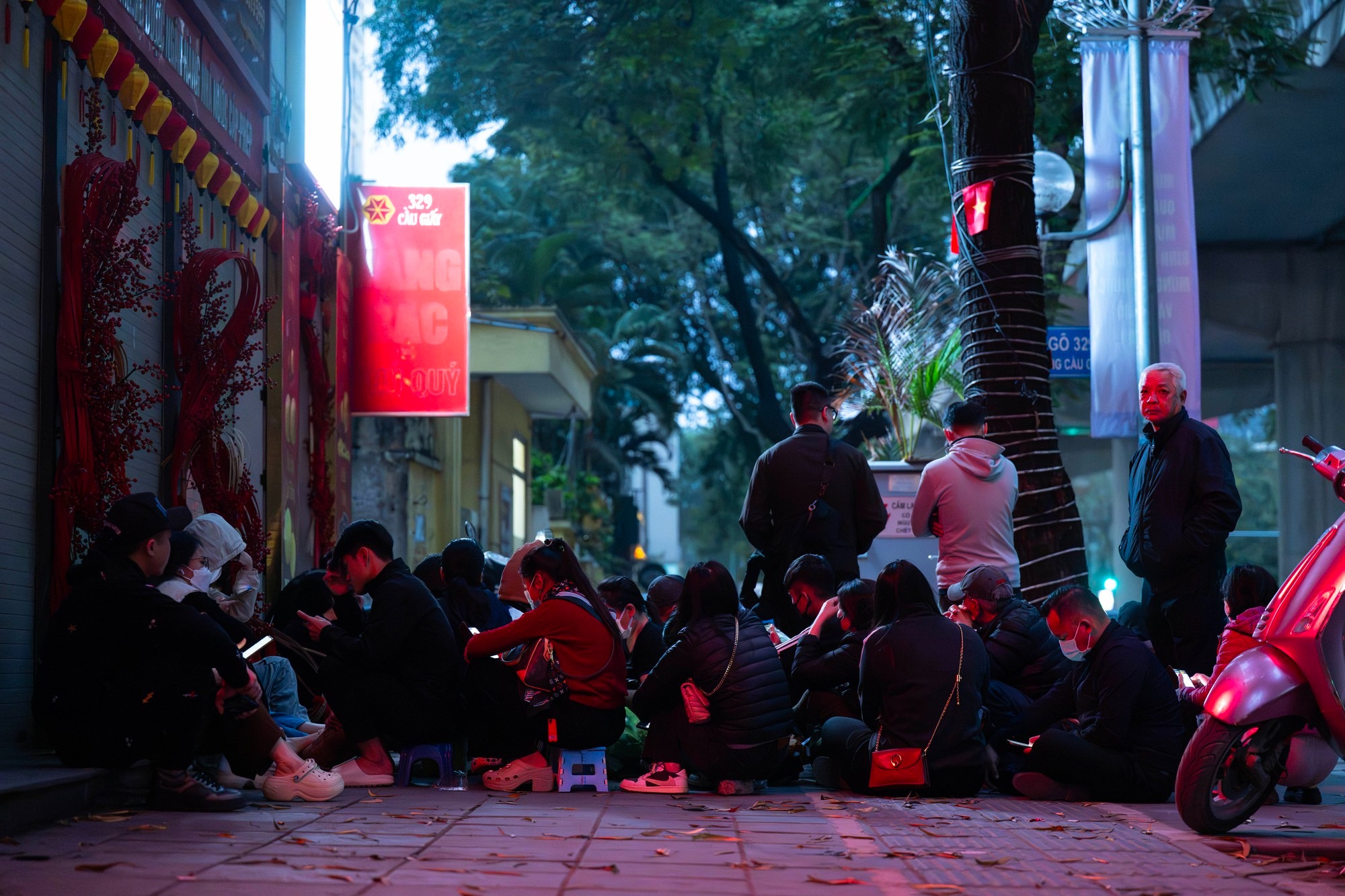 Mua vàng ngày Thần Tài không làm bạn giàu hơn: Chỉ thứ này có thể! - Ảnh 1.