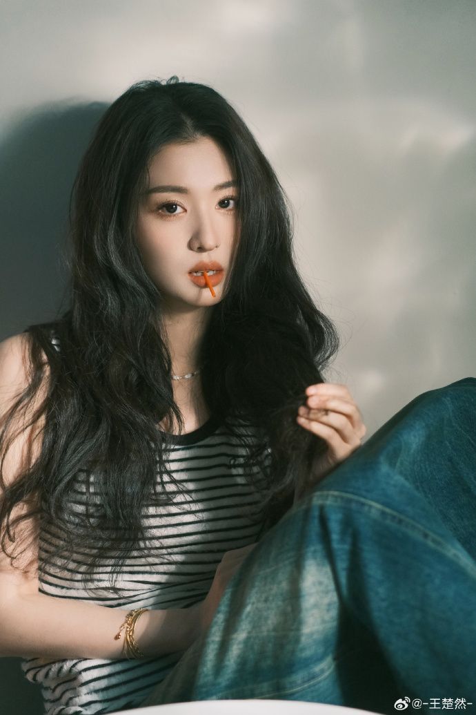 Đằng sau vẻ đẹp thần tiên tỷ tỷ của mỹ nhân mệnh danh "Tiểu Lưu Diệc Phi" là bí quyết giữ da trong veo khiến ai cũng muốn học theo- Ảnh 3.