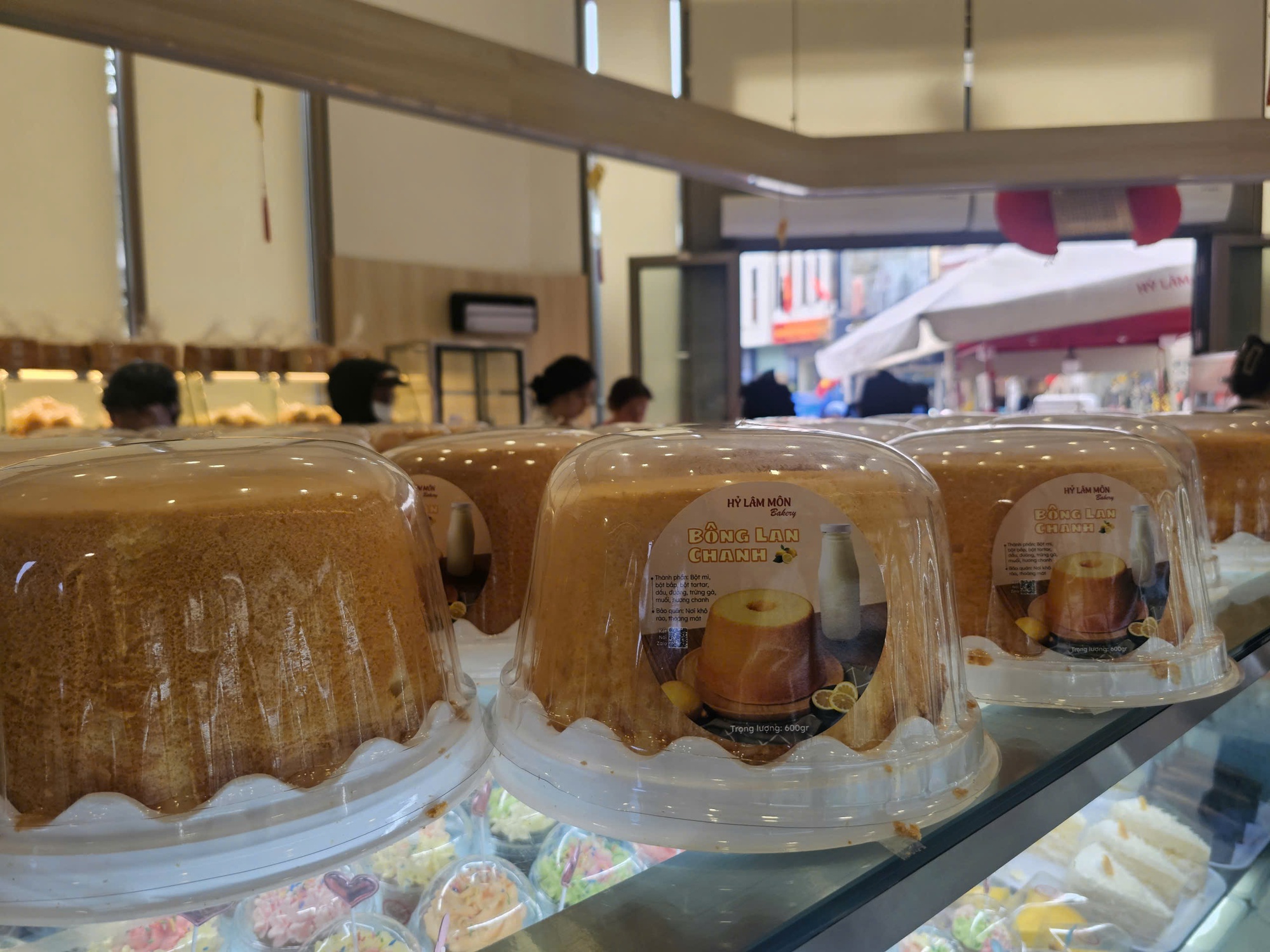 Những mặt hàng “ cháy hàng ” dịp vía Thần Tài 2026 Ngòai vàng bạc - Ảnh 8.