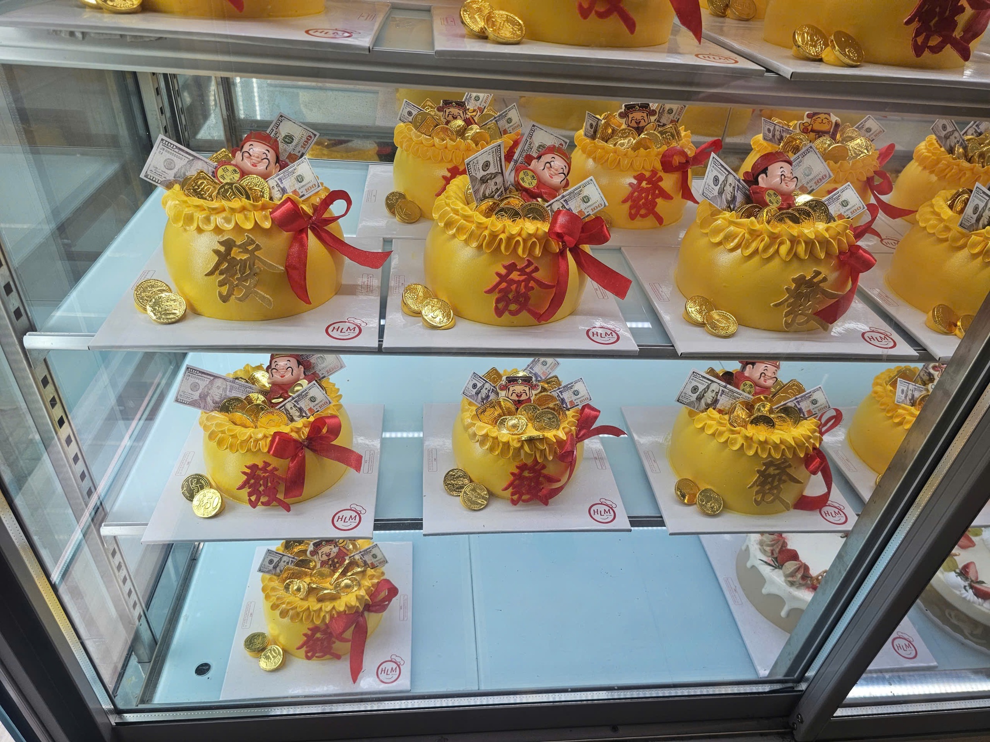 Những mặt hàng “ cháy hàng ” dịp vía Thần Tài 2026 Ngòai vàng bạc - Ảnh 6.