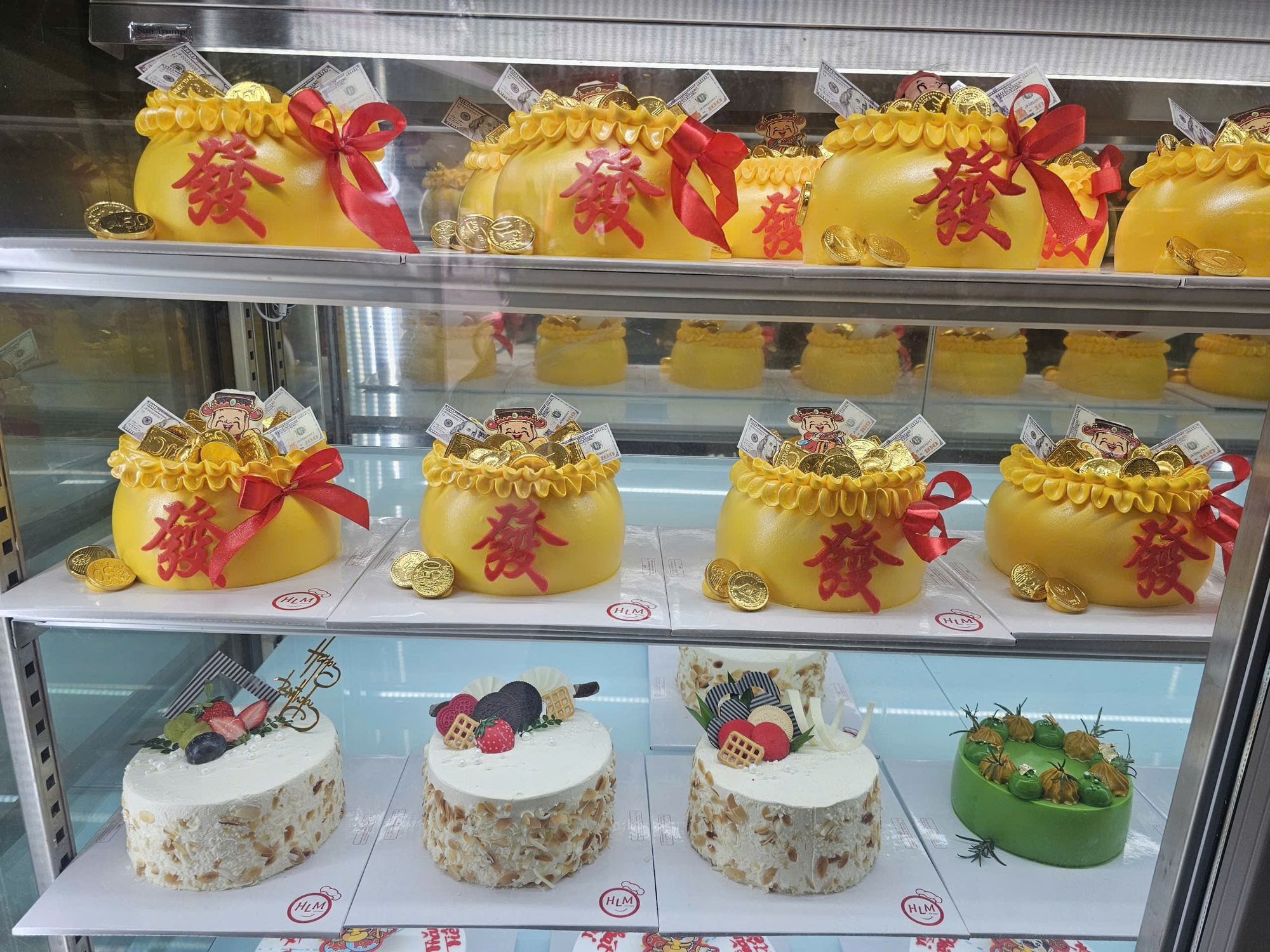 Những mặt hàng “ cháy hàng ” dịp vía Thần Tài 2026 Ngòai vàng bạc - Ảnh 7.