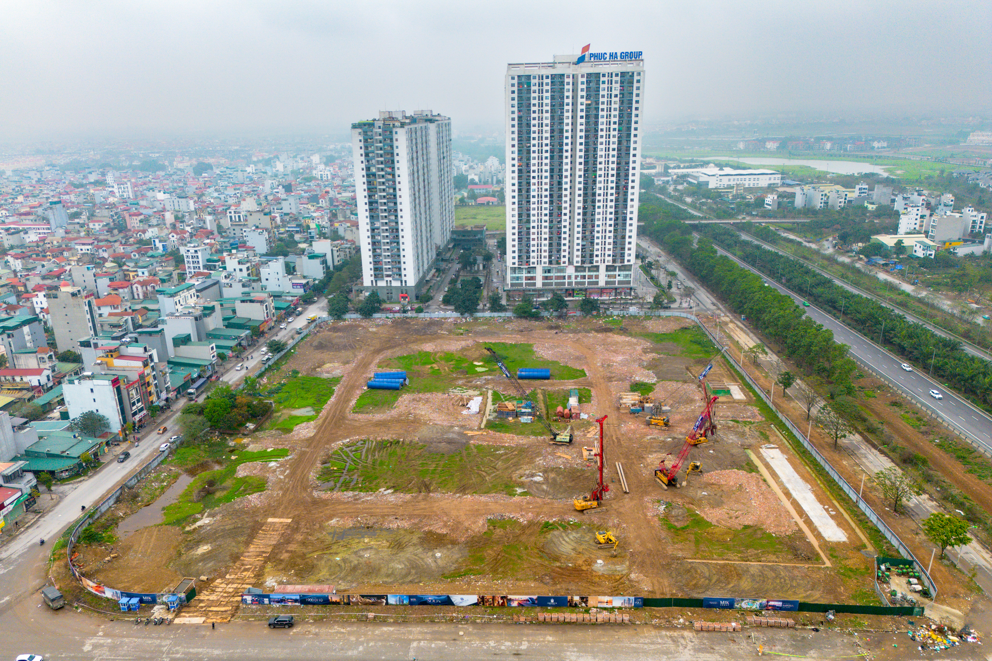 Toàn cảnh 6 toà chung đang rầm rầm xây dựng của MIK tại Nam An Khánh: Giá dự kiến 100 triệu đồng/m2, môi giới cắm chốt xung quanh - Ảnh 2.