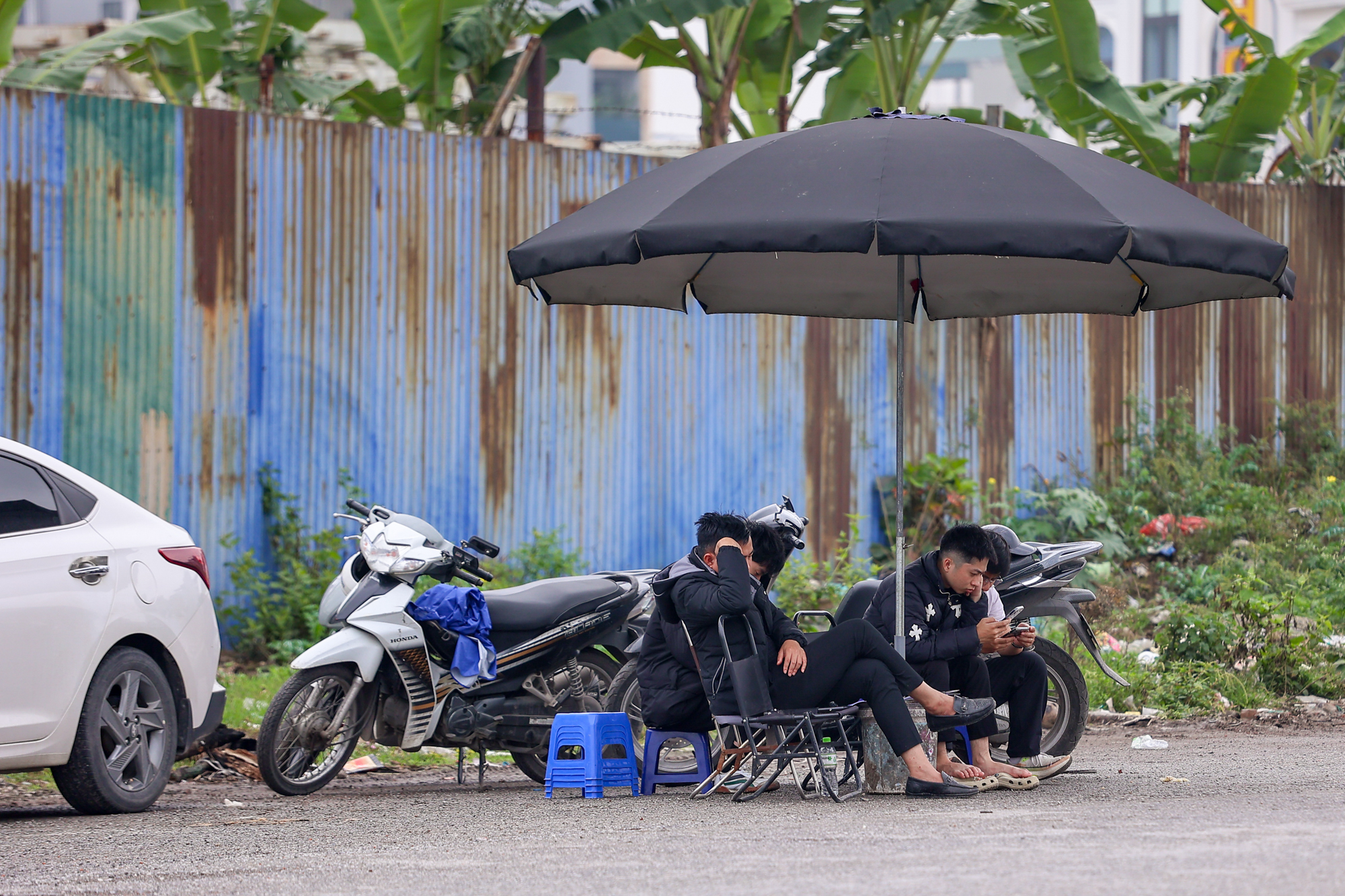 Toàn cảnh 6 toà chung đang rầm rầm xây dựng của MIK tại Nam An Khánh: Giá dự kiến 100 triệu đồng/m2, môi giới cắm chốt xung quanh - Ảnh 5.