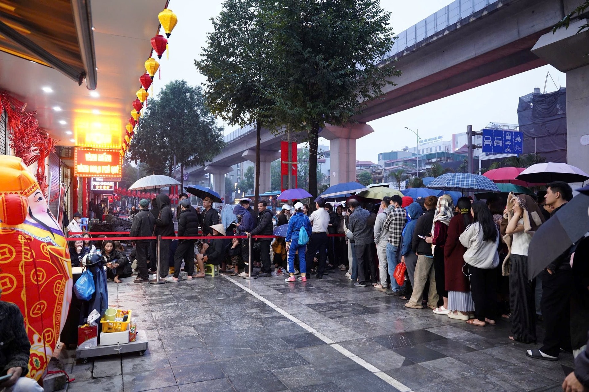 Giả danh nhân viên ngân hàng lừa đảo hơn 24 tỉ đồng- Ảnh 3.