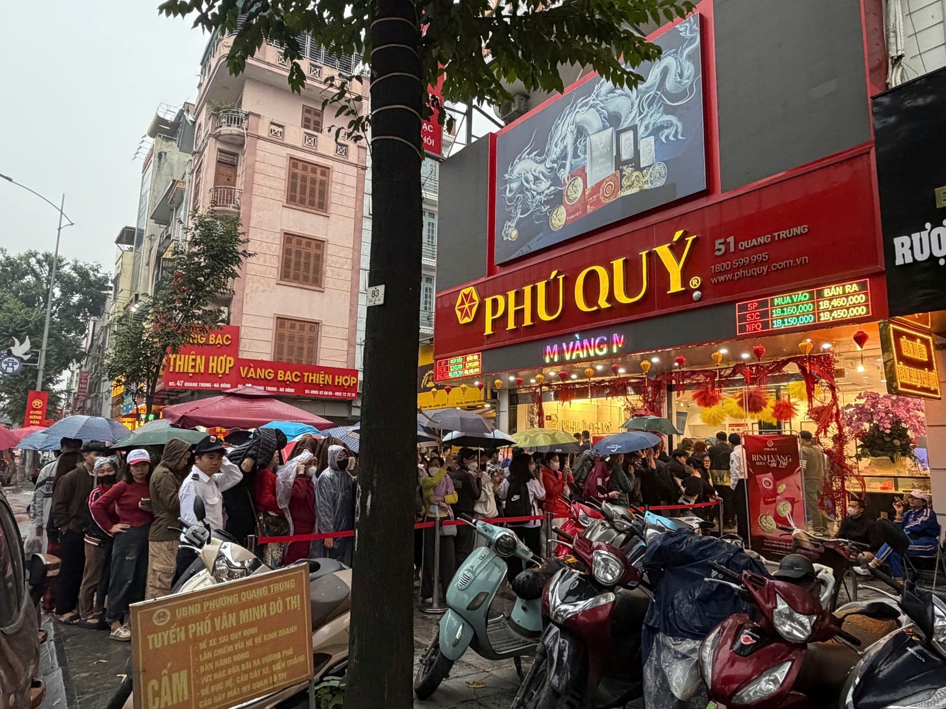 Giả danh nhân viên ngân hàng lừa đảo hơn 24 tỉ đồng- Ảnh 2.