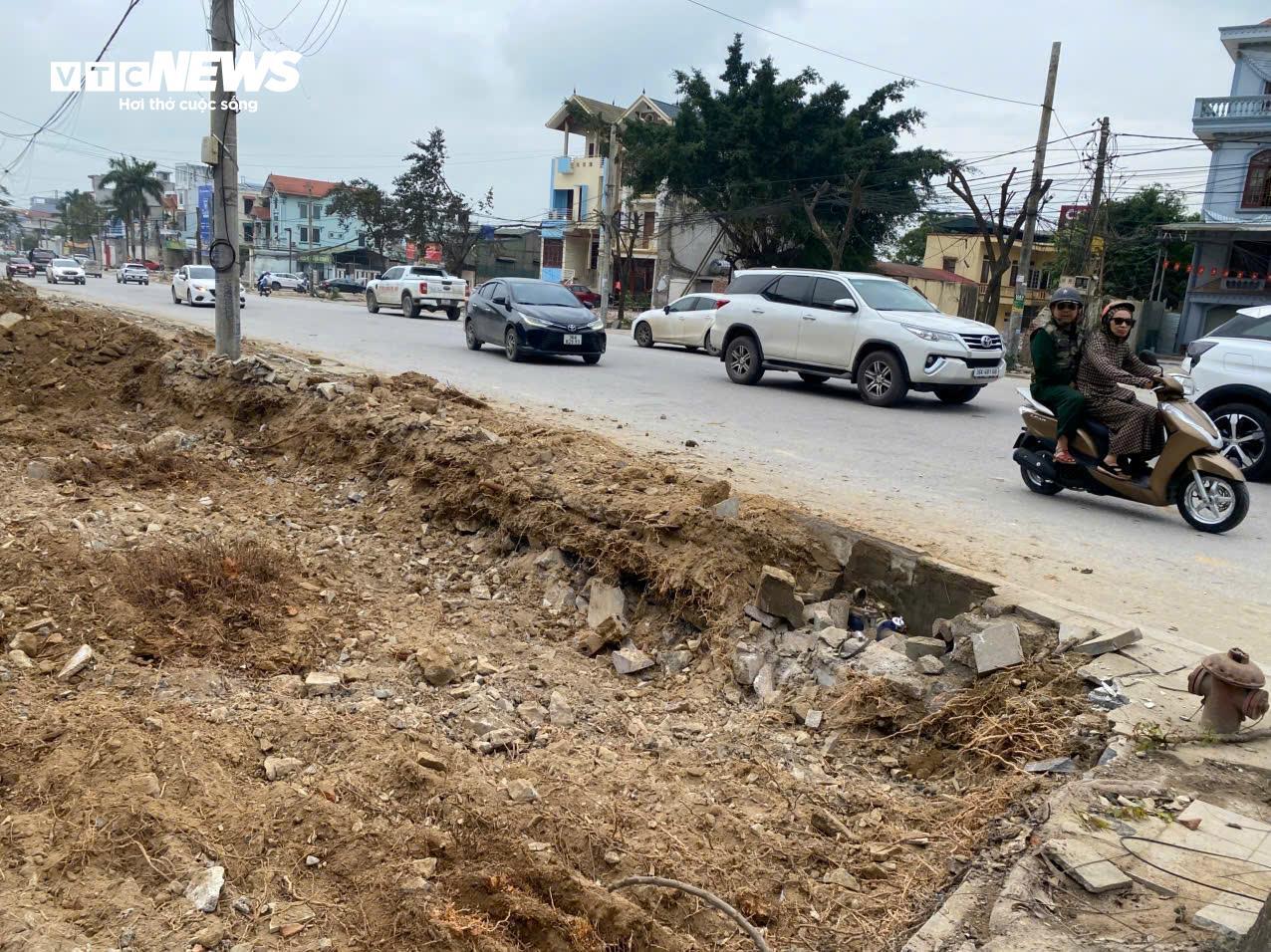 Dự án hơn 1000 tỷ đồng ở Thanh Hoá không rào chắn, người dân nơm nớp lo tai nạn- Ảnh 10.