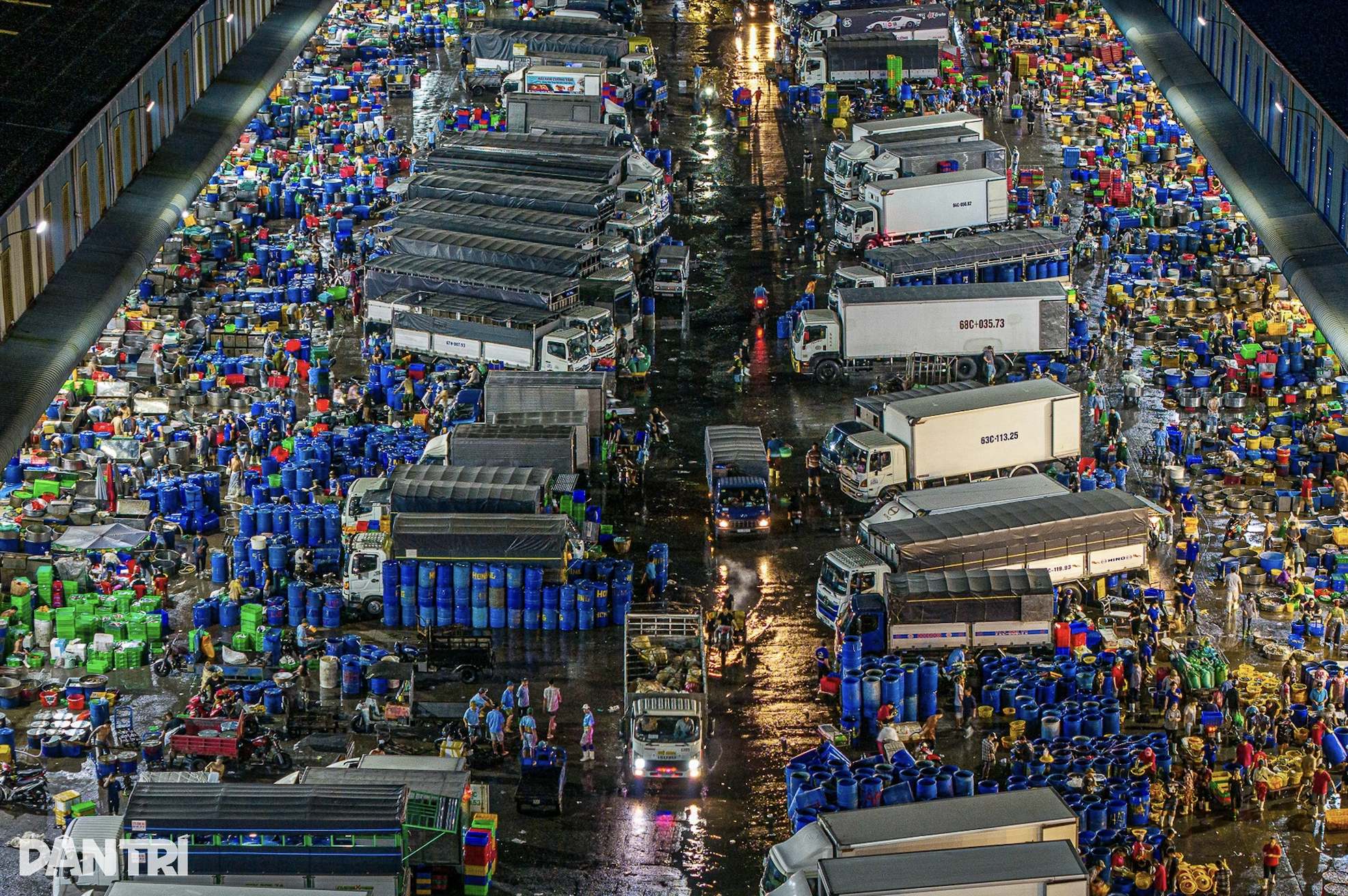 100 tấn cá lóc đổ bộ TP.HCM, thủ phủ cá nướng đỏ lửa xuyên đêm nướng 5.000 con ngày vía Thần Tài - Ảnh 2.