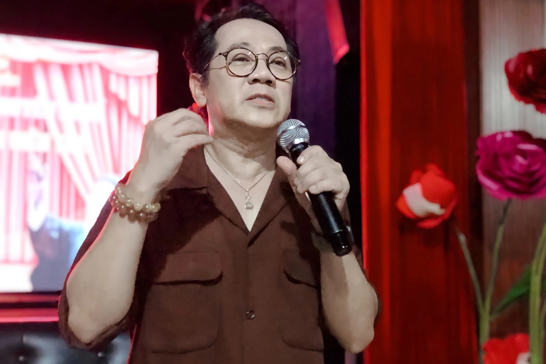 NSƯT Thành Lộc bị rơi từ trên cao dập 3 đốt sống: "Tôi tưởng mình bị liệt" - Ảnh 1.