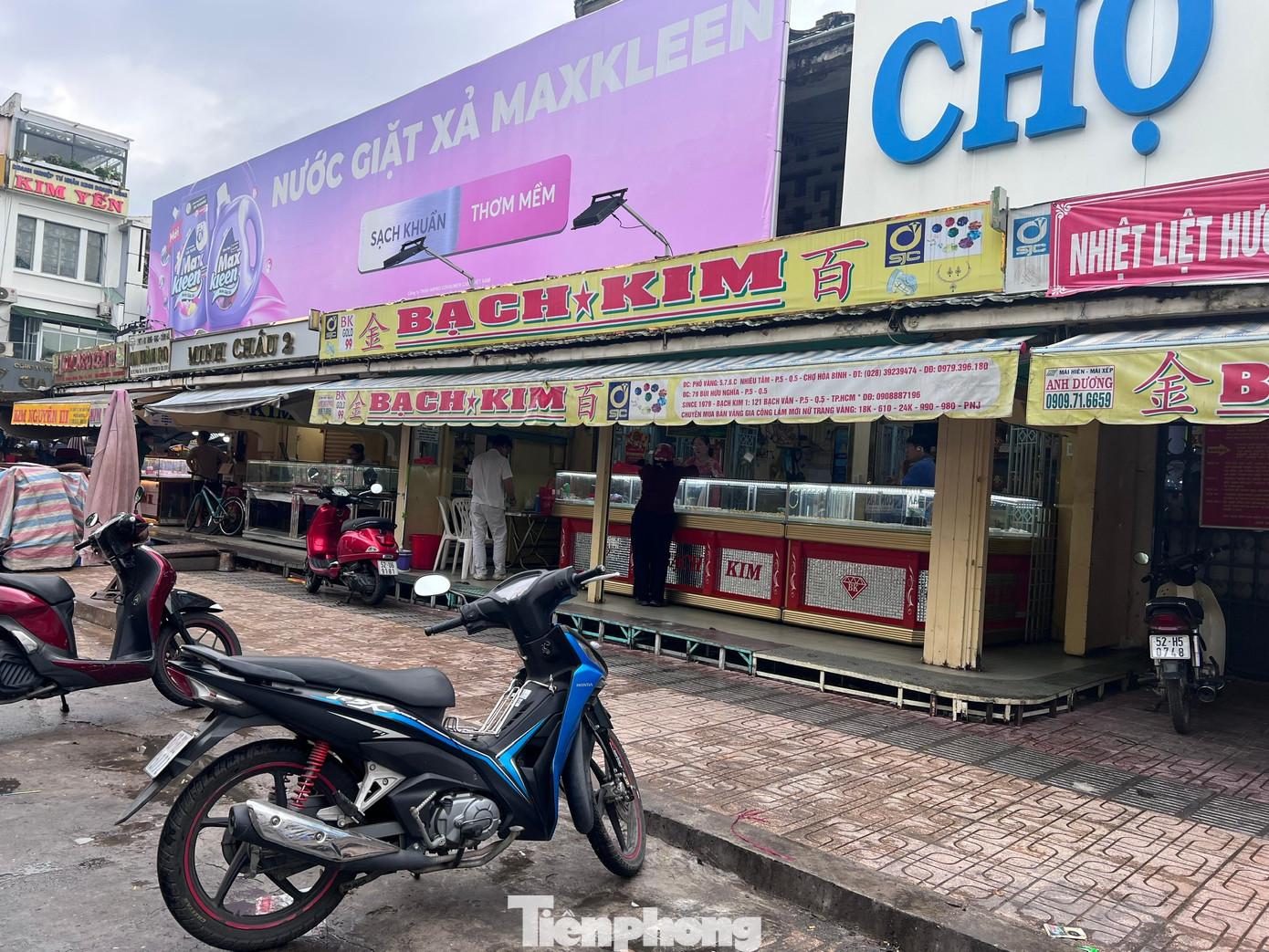 'Phố vàng bạc' sầm uất bỗng dưng vắng tanh vắng ngắt ngày Vía Thần tài- Ảnh 8.