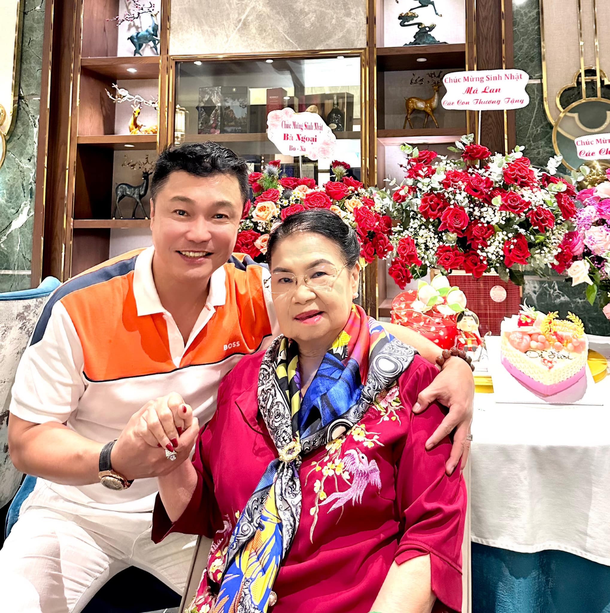 Nam nghệ sĩ Việt được trả cát-xê kỷ lục 60 cây vàng, cả nhà không đại gia cũng là CEO giàu nức tiếng- Ảnh 4.