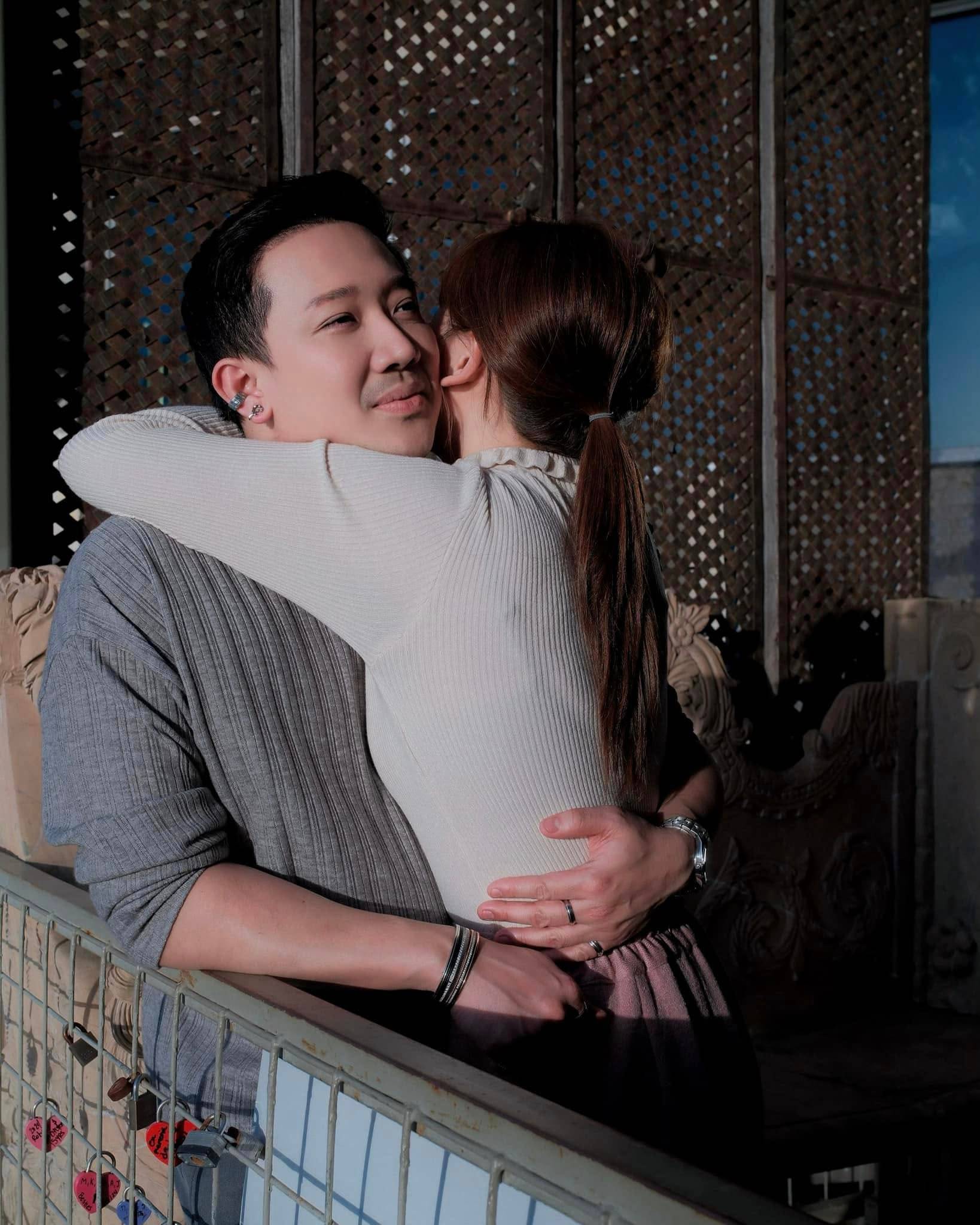 Đại gia nghìn tỷ nổi tiếng Việt Nam si mê nữ ca sĩ từng mắc ung thư, khó có con - Ảnh 3.