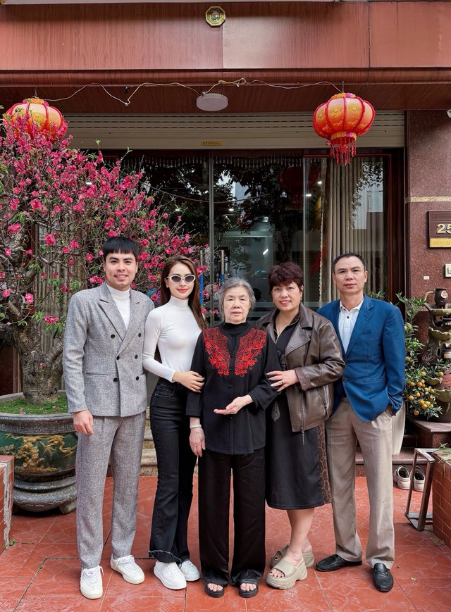 Hot: MC Mù Tạt và tuyển thủ Đức Huy làm lễ cưới hôm nay, của hồi môn 