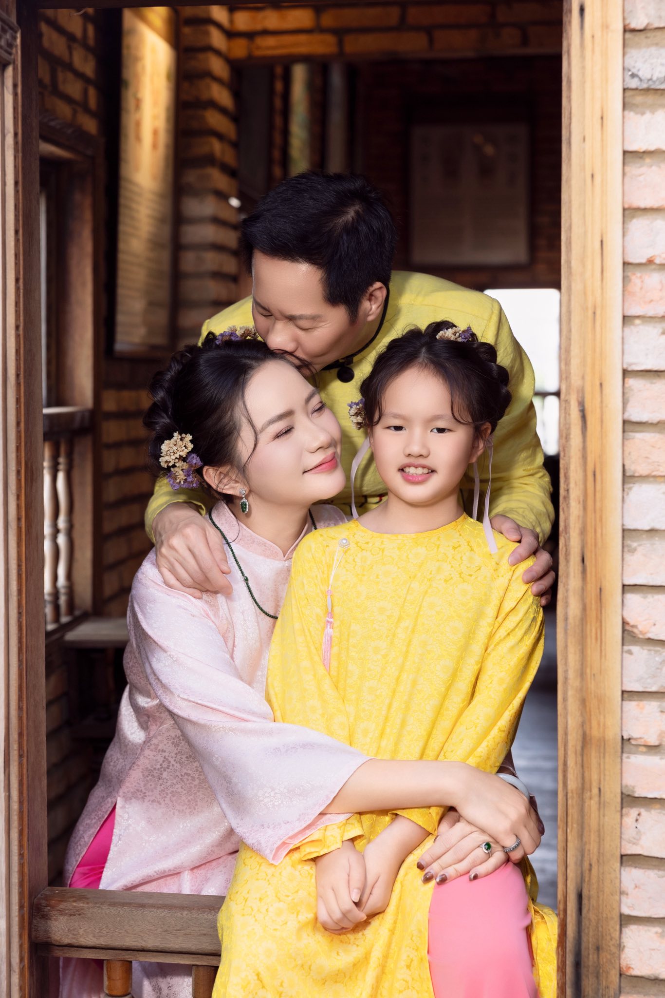 Đại gia U65 si mê mỹ nhân Việt kém 26 tuổi bất chấp thế nào, tặng toàn bộ tài sản hàng trăm tỷ- Ảnh 3.