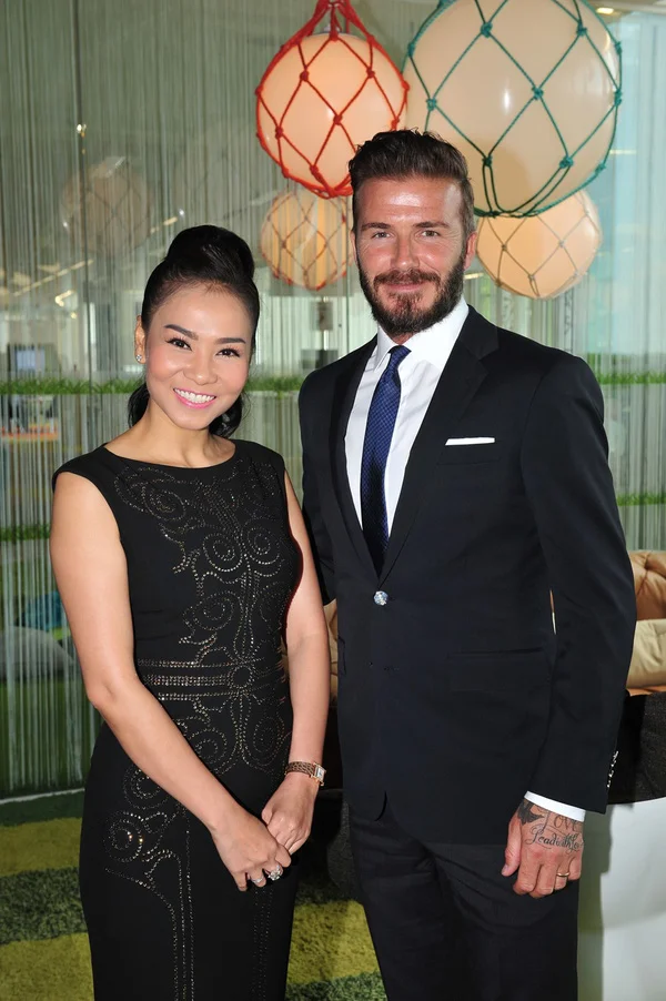 3 thập kỷ David Beckham so đọ visual với sao Việt: Vẫn đẹp hút hồn như thuở thanh niên!- Ảnh 10.