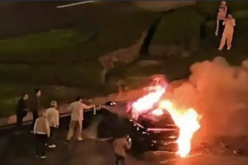 Tài xế tử vong trên xe điện Xiaomi bị cháy do không mở được cửa- Ảnh 1.