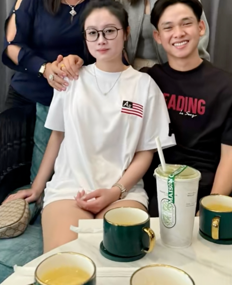 Cô dâu Tây Ninh lấy chồng Campuchia hé lộ “số phận” khoản tiền cưới bạc tỷ và "cơ ngơi hồi môn" triệu đô được bố mẹ tặng khi lấy chồng - Ảnh 12.