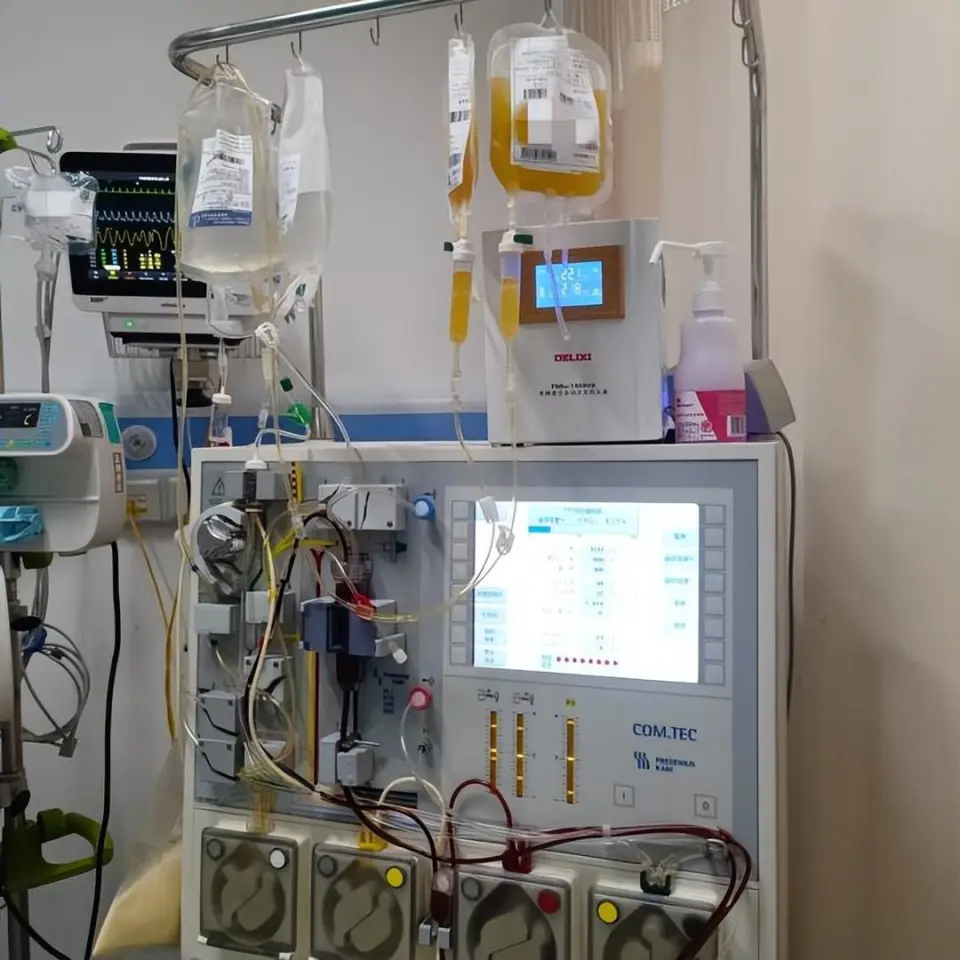 25 tuổi, máu chuyển trắng như sữa, cùng lúc mắc 3 bệnh nguy kịch: Bác sĩ cảnh báo lối sống này đang âm thầm “bôi mỡ” vào máu người trẻ - Ảnh 2.