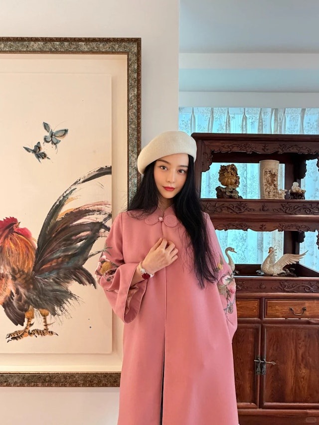 Tuột dốc nhưng không ai đọ lại mới là Phạm Băng Băng!- Ảnh 1. Tuột dốc nhưng không ai đọ lại mới là Phạm Băng Băng!- Ảnh 1.