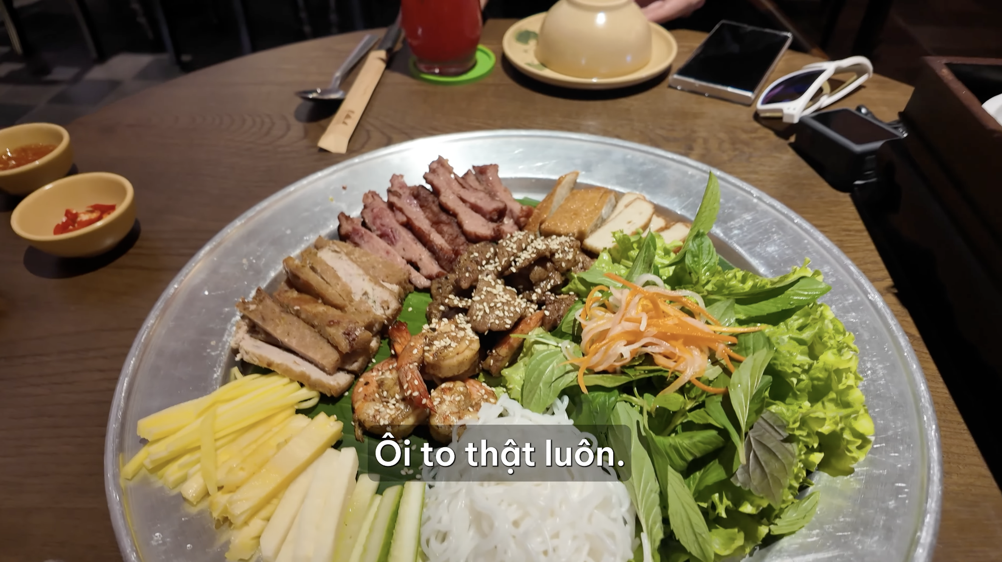 Chuyện cặp vợ chồng khách Hàn bị bỏ lại giữa thành phố mùa Tết vừa qua- Ảnh 13. Chuyện cặp vợ chồng khách Hàn bị bỏ lại giữa thành phố mùa Tết vừa qua- Ảnh 13.