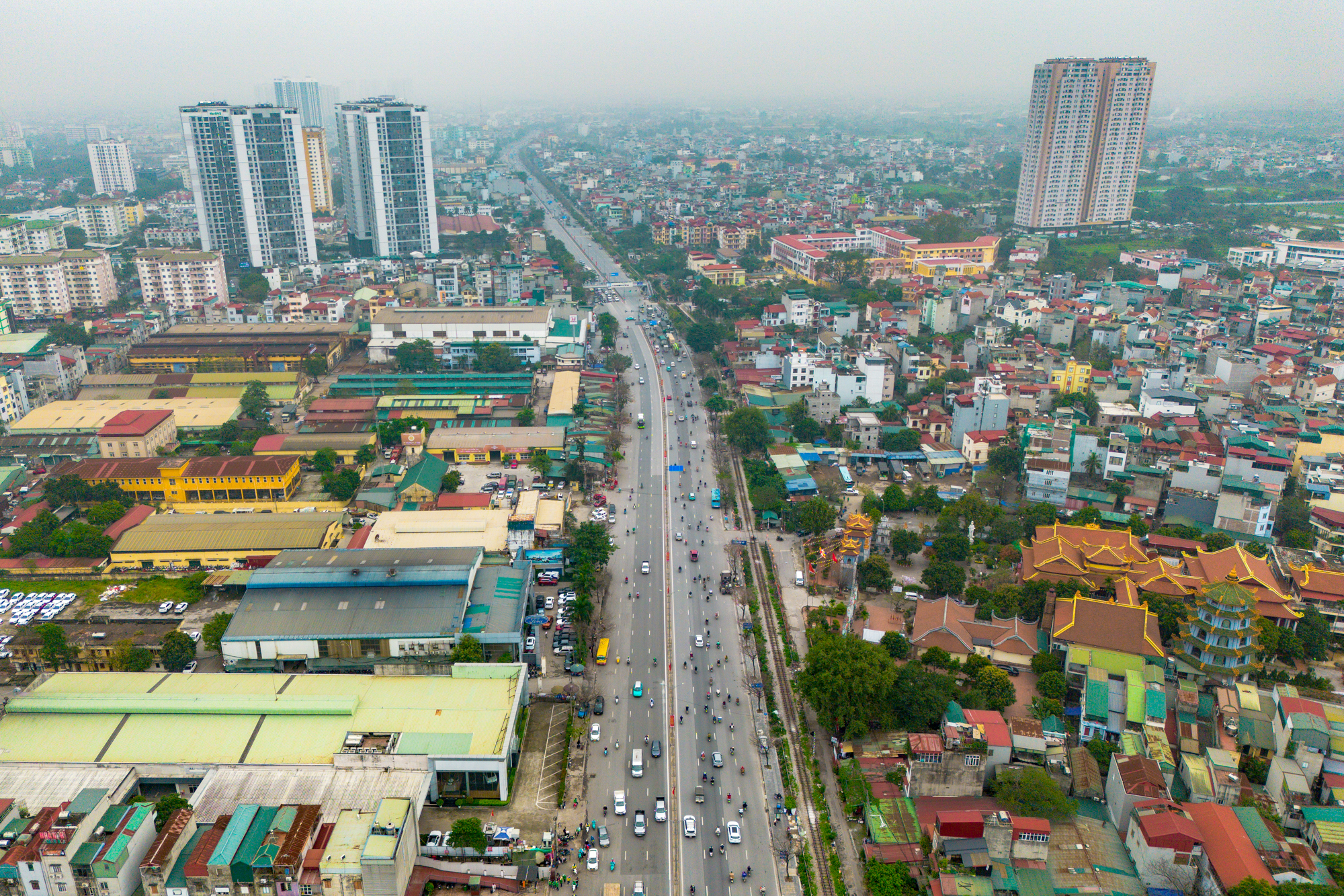 Toàn cảnh trục đường 153.000 tỷ đang được nghiên cứu mở rộng lên 90 m, nối trung tâm Hà Nội với đại đô thị lớn nhất Việt Nam - Ảnh 10.