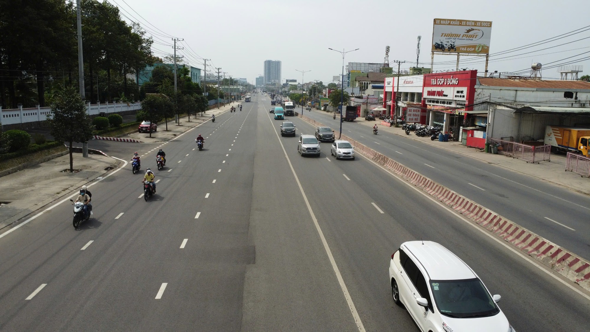 Hình hài Quốc lộ 13 đoạn qua khu vực Bình Dương sau nhiều năm thi công- Ảnh 6.