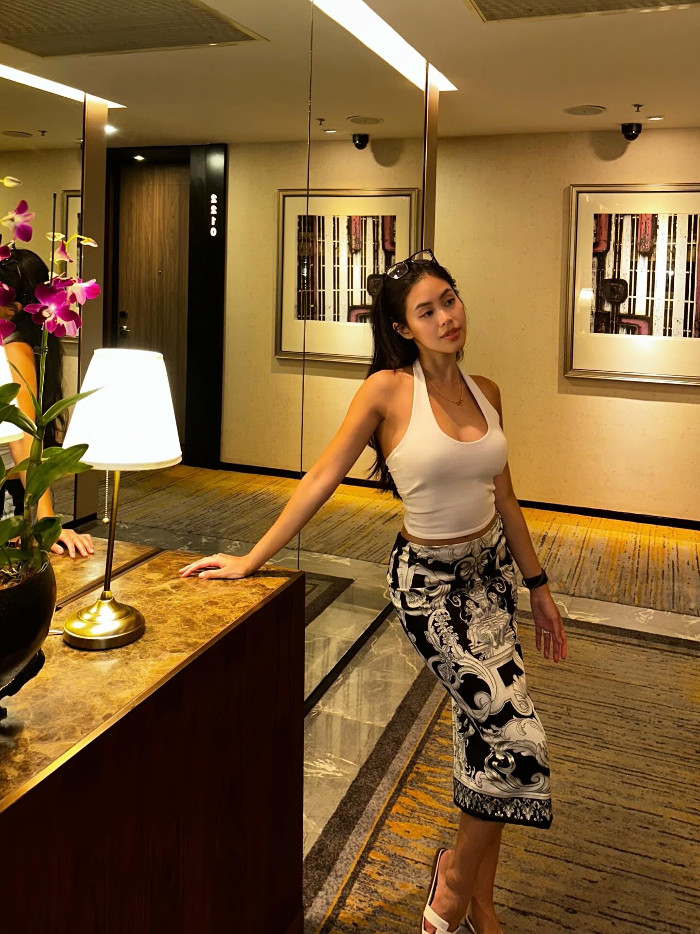 Ái nữ tỷ phú Johnathan Hạnh Nguyễn gặp tình huống éo le khi đi tuần trăng mật ở Thái Lan- Ảnh 3. Ái nữ tỷ phú Johnathan Hạnh Nguyễn gặp tình huống éo le khi đi tuần trăng mật ở Thái Lan- Ảnh 3.