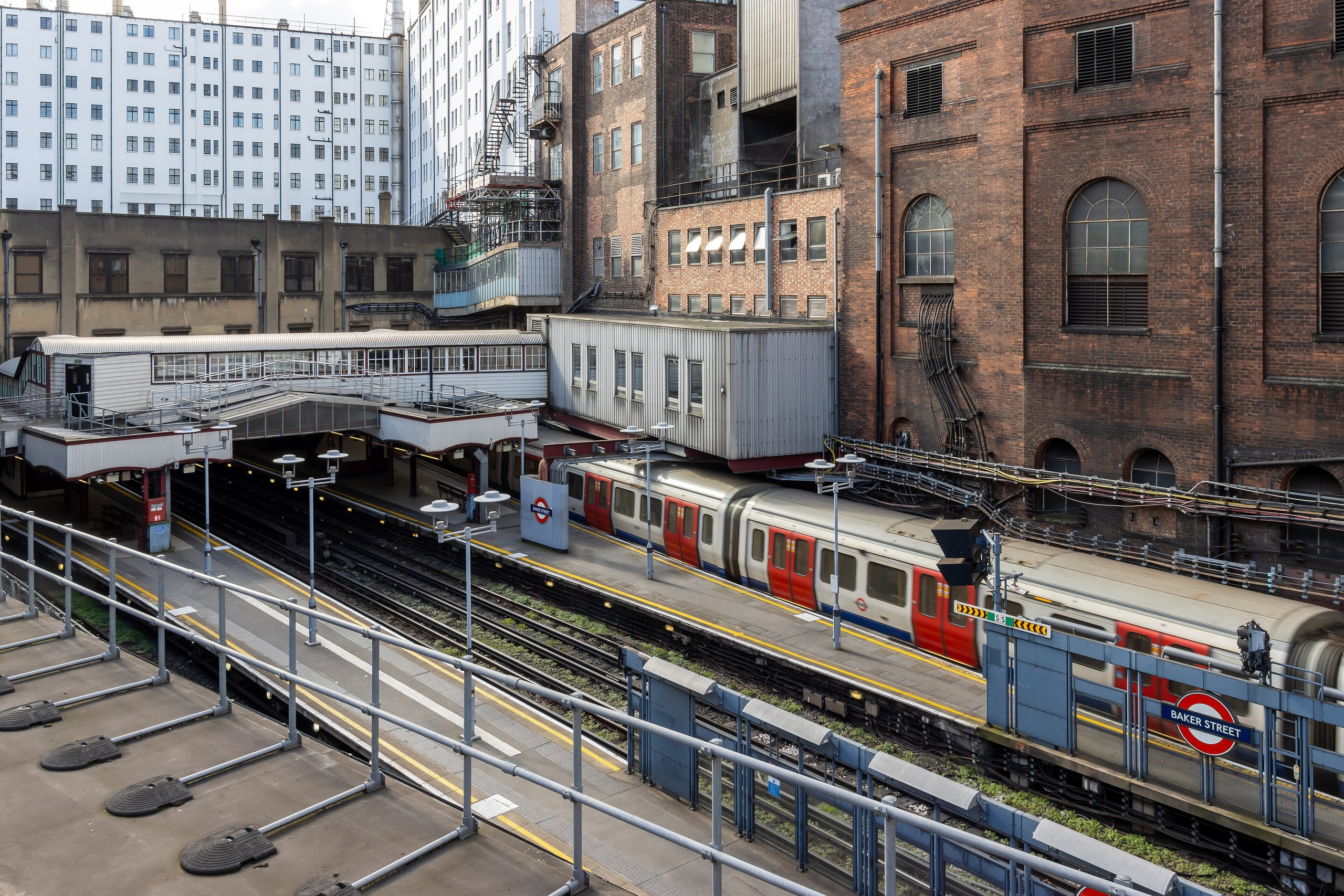 Hà Nội quyết tâm 10 năm làm 1.000 km đường sắt đô thị, các thành phố lớn trên thế giới làm hết bao lâu? - Ảnh 7.