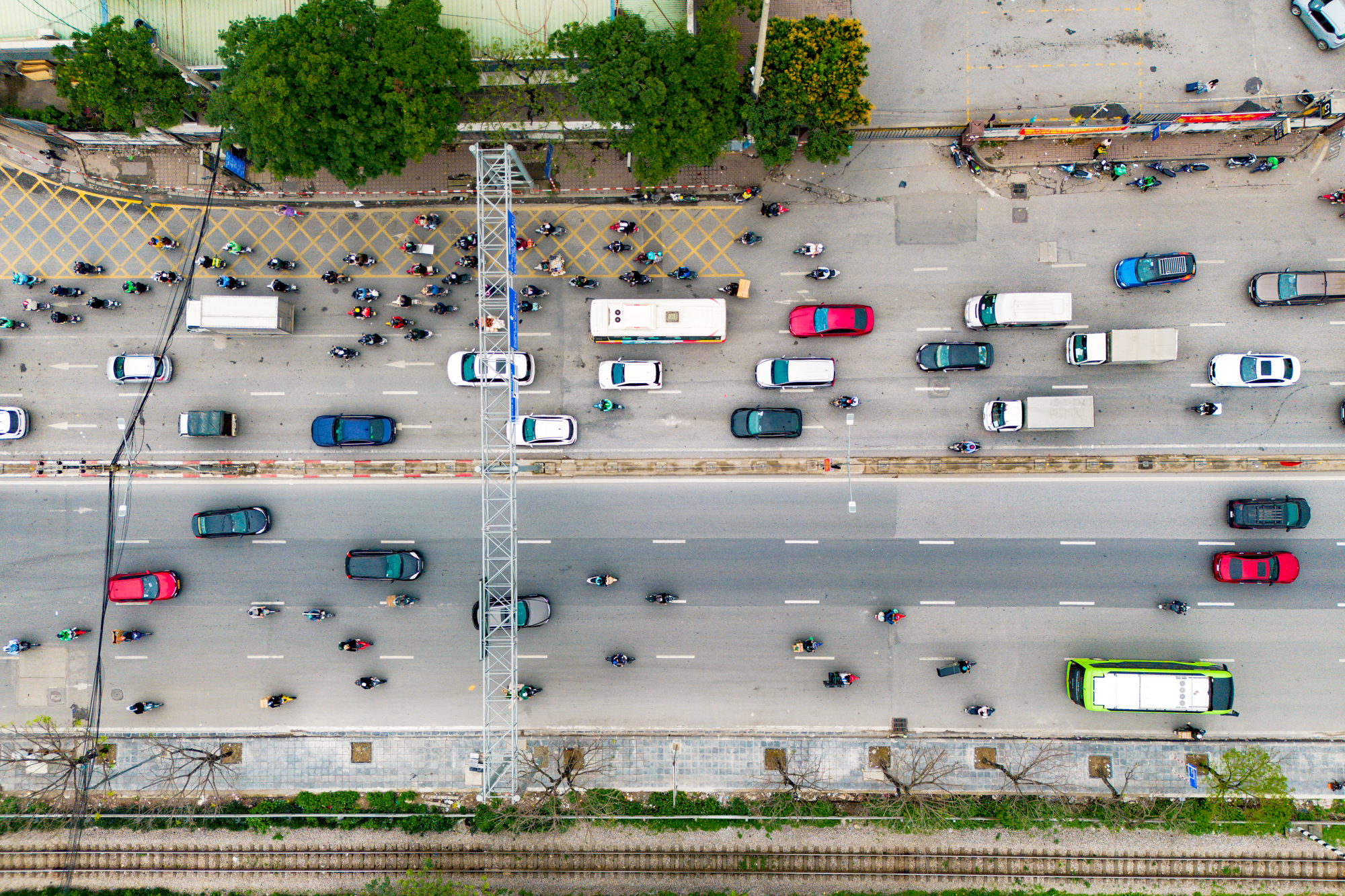 Toàn cảnh trục đường 153.000 tỷ đang được nghiên cứu mở rộng lên 90 m, nối trung tâm Hà Nội với đại đô thị lớn nhất Việt Nam - Ảnh 8.