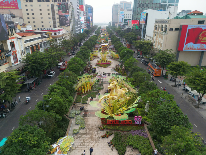 Chủ tịch TP.HCM yêu cầu chấm dứt tổ chức sự kiện tràn lan trên đường Lê Lợi- Ảnh 3.