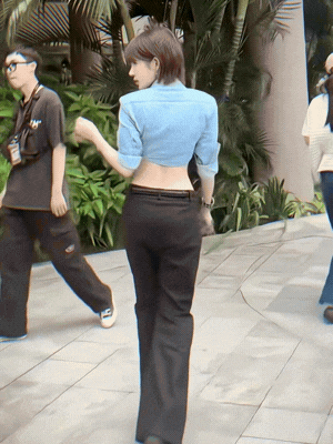 Nữ chính đóng phim Việt 300 tỷ: Mỹ nhân vòng eo 55cm, ca nhạc sĩ đa tài thử đủ show thực tế cuối cùng cũng "lãi đậm”- Ảnh 7.