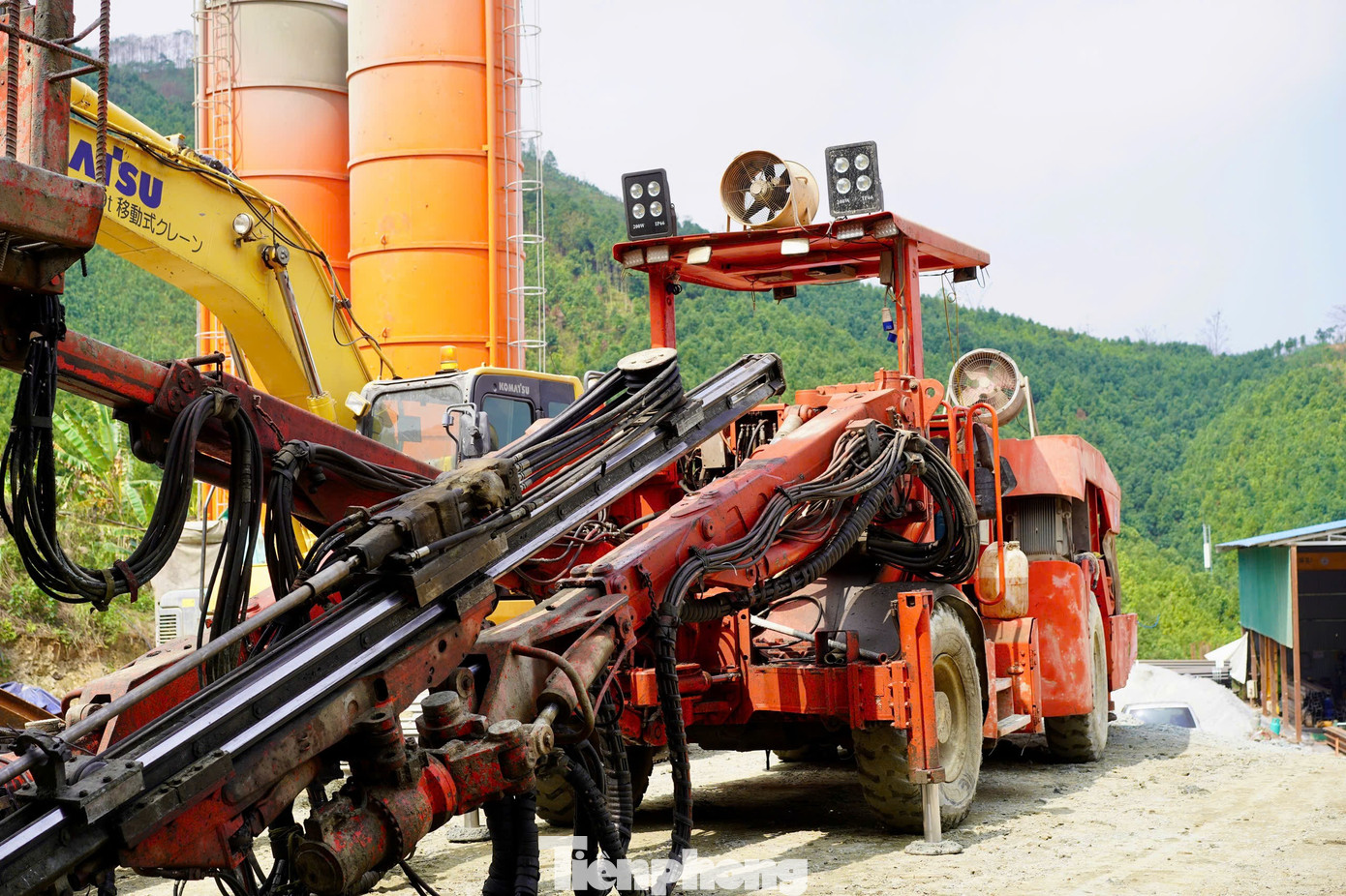 Toàn cảnh công trường mở rộng cao tốc Nội Bài – Lào Cai sau kỳ nghỉ Tết- Ảnh 12.