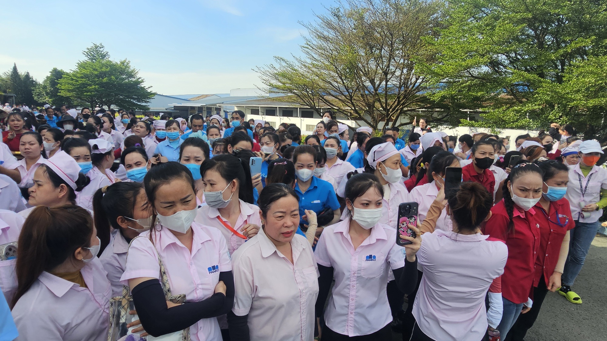 Vụ Công ty TNHH Panko Vina ngưng hoạt động: LĐLĐ TPHCM hỗ trợ mỗi công nhân 1 triệu đồng - Ảnh 1.