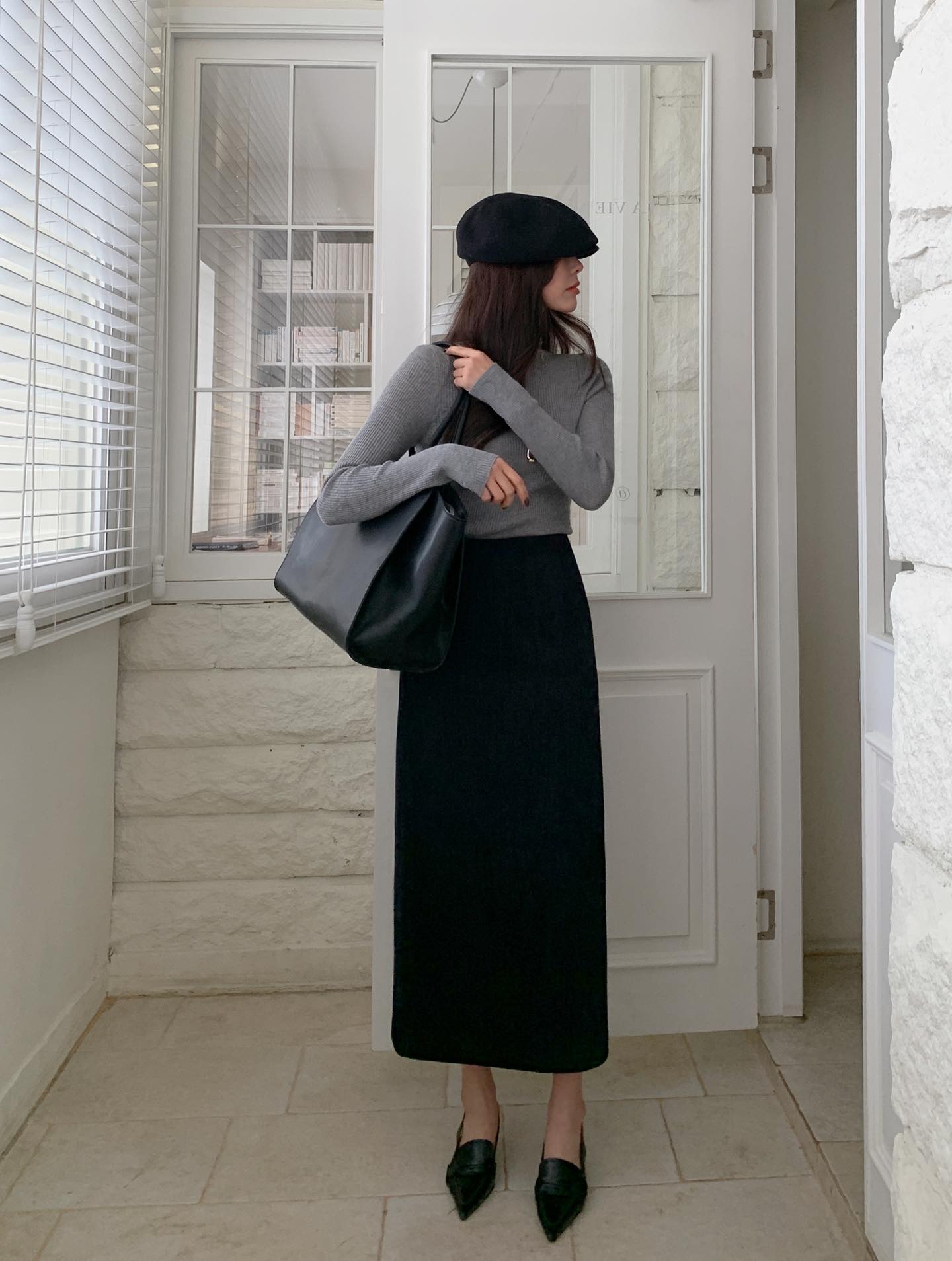 Trong muôn vàn mẫu chân váy, đây là 4 kiểu sang trọng nhất- Ảnh 1.